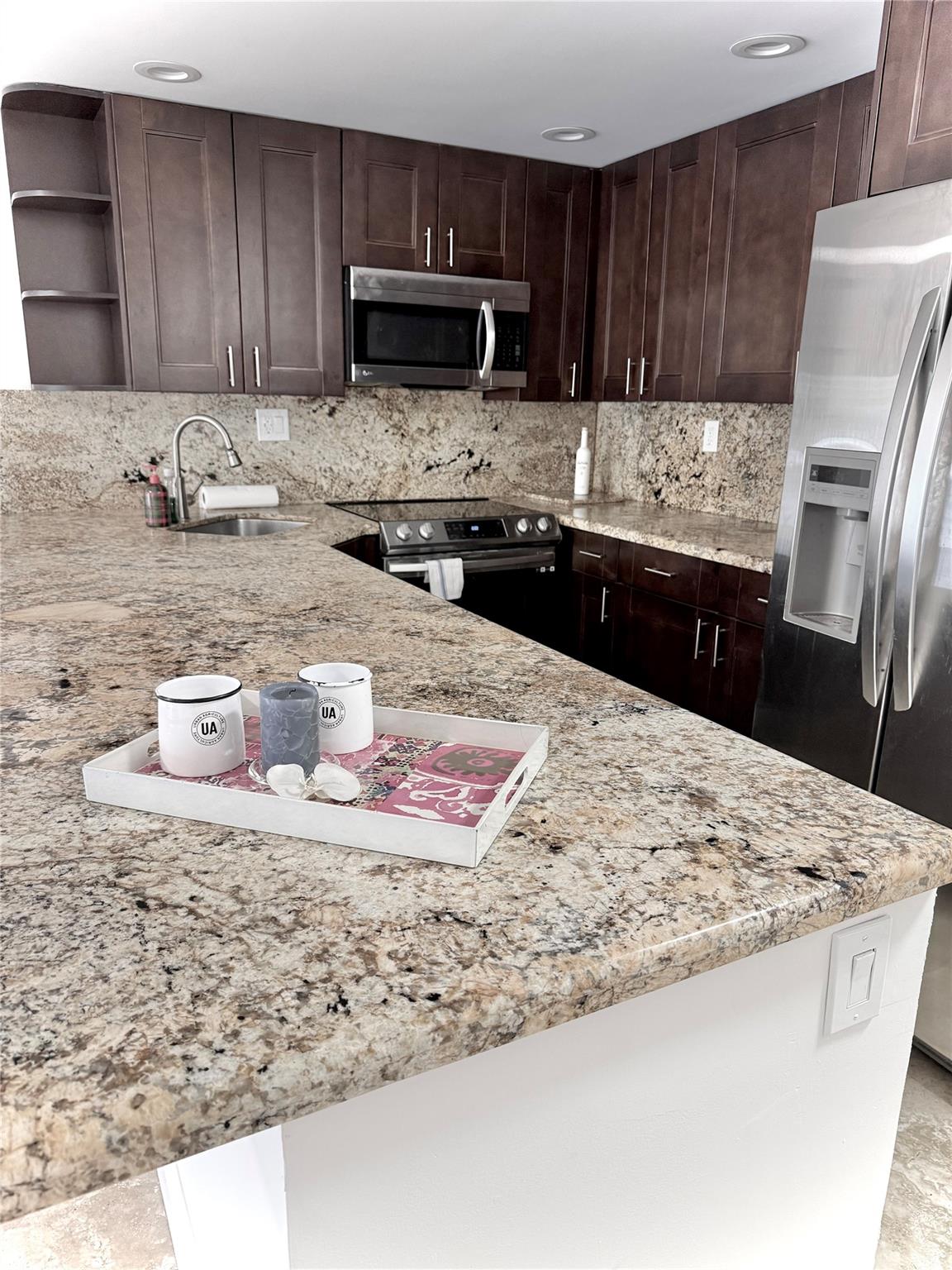 Photo for 550 Bayshore Drive, 310, Fort Lauderdale, FL 33304 - listing #FX-10536447 550 Bayshore Drive, 310, Fort Lauderdale, FL 33304