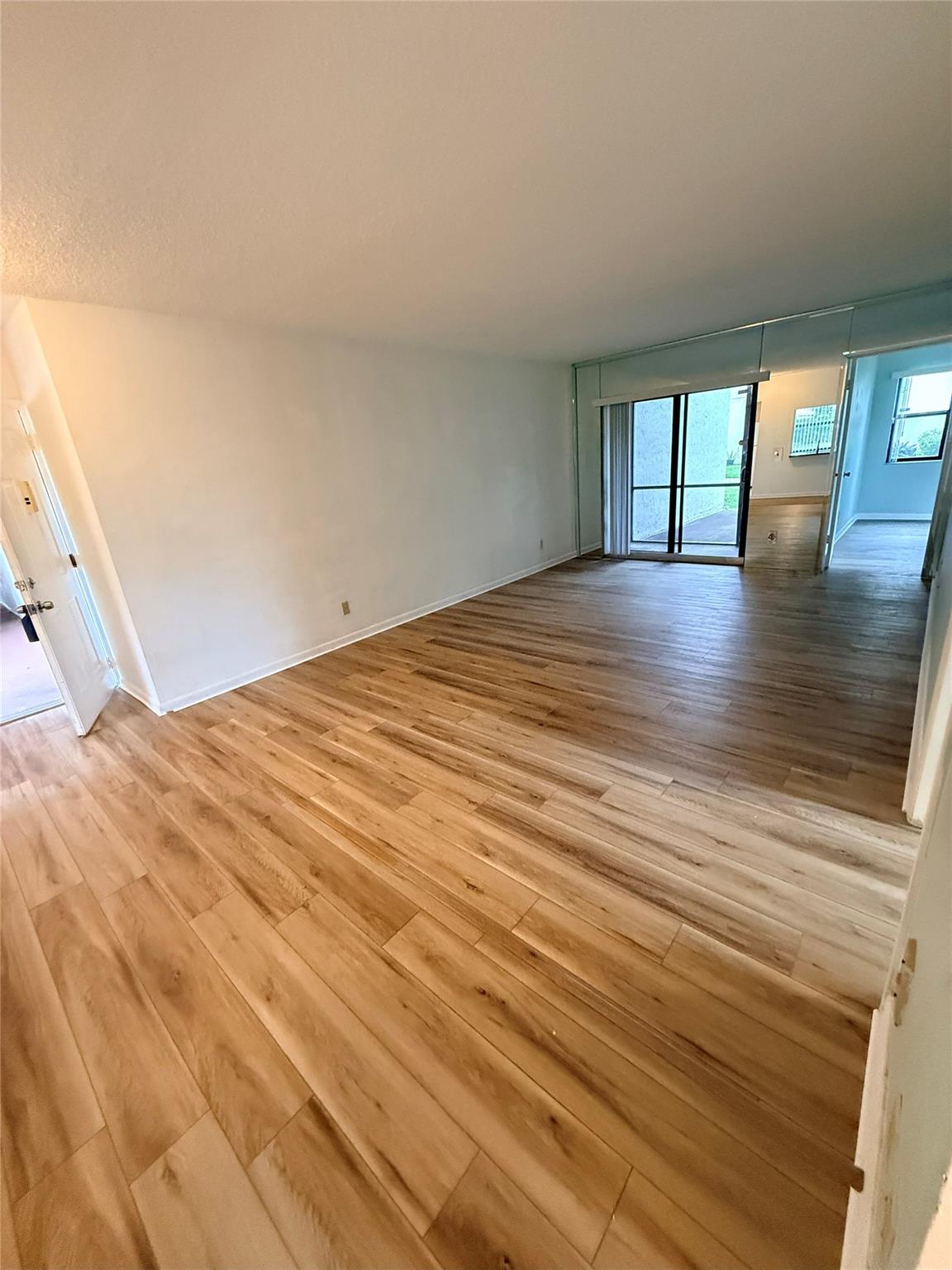 Photo for 7406 Woodmont Terrace, 106, Tamarac, FL 33321 - listing #FX-10534995 7406 Woodmont Terrace, 106, Tamarac, FL 33321