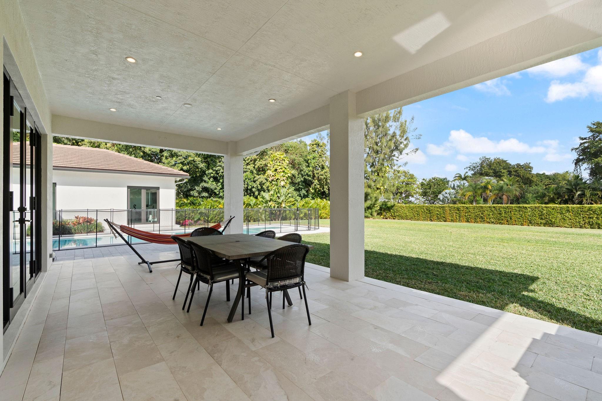 11861 NW 9 Street, Plantation, FL 33325