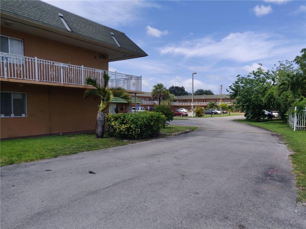 Photo for 291 NW 177th Street, 225, Miami Gardens, FL 33169 - listing #FX-10389270 291 NW 177th Street, 225, Miami Gardens, FL 33169