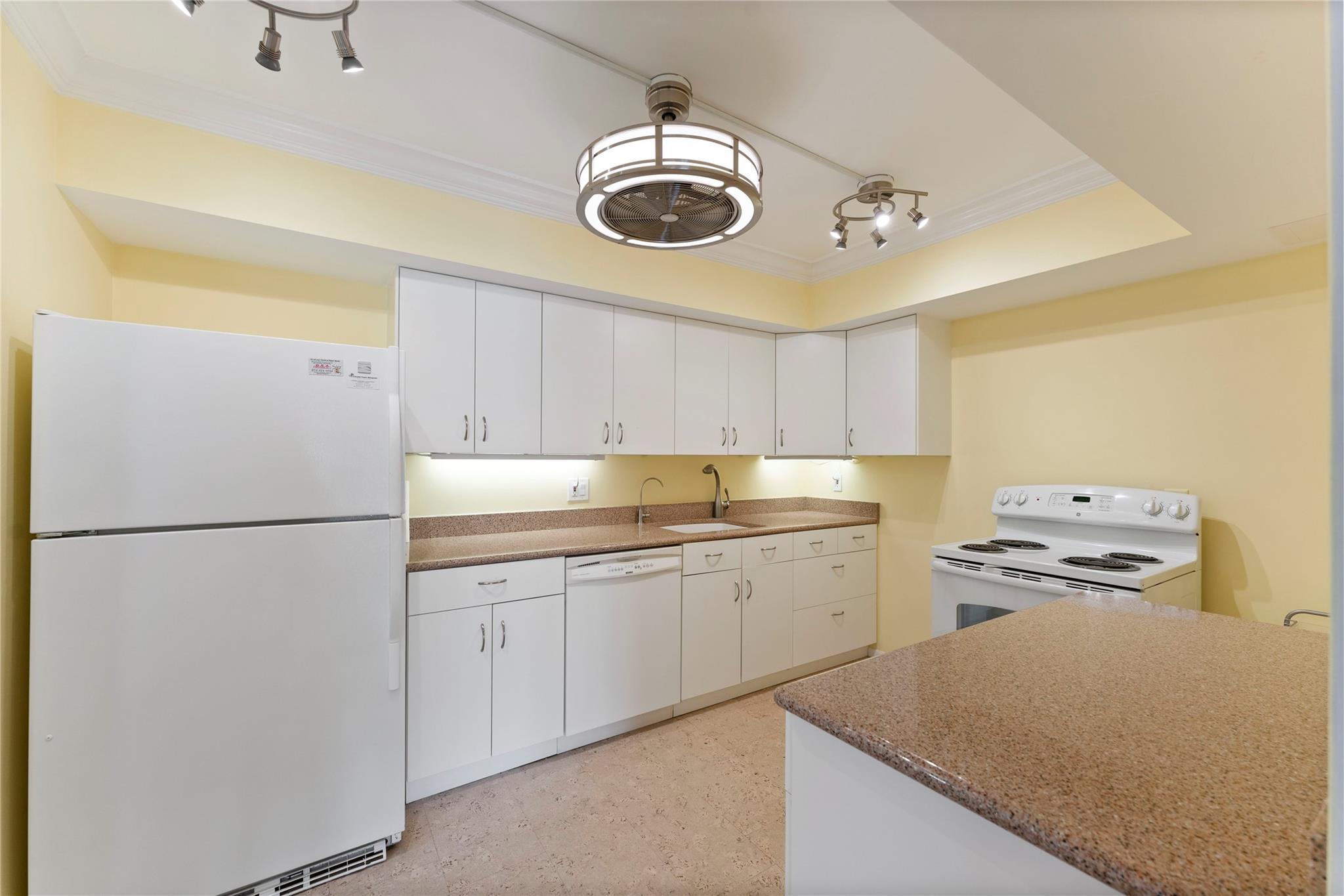 Photo for 3095 N Course Drive, 807, Pompano Beach, FL 33069 - Listing #FX-10508002 3095 N Course Drive, 807, Pompano Beach, FL 33069