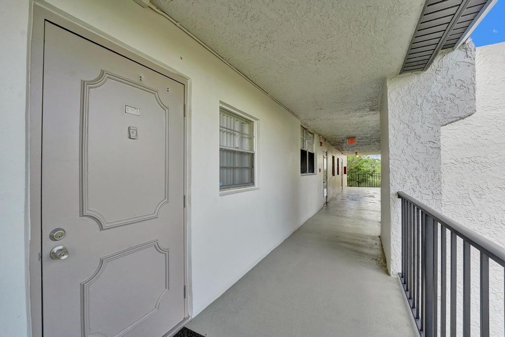 Photo for 9230 Lagoon Place, 406, Davie, FL 33324 - Listing #FX-10527214 9230 Lagoon Place, 406, Davie, FL 33324