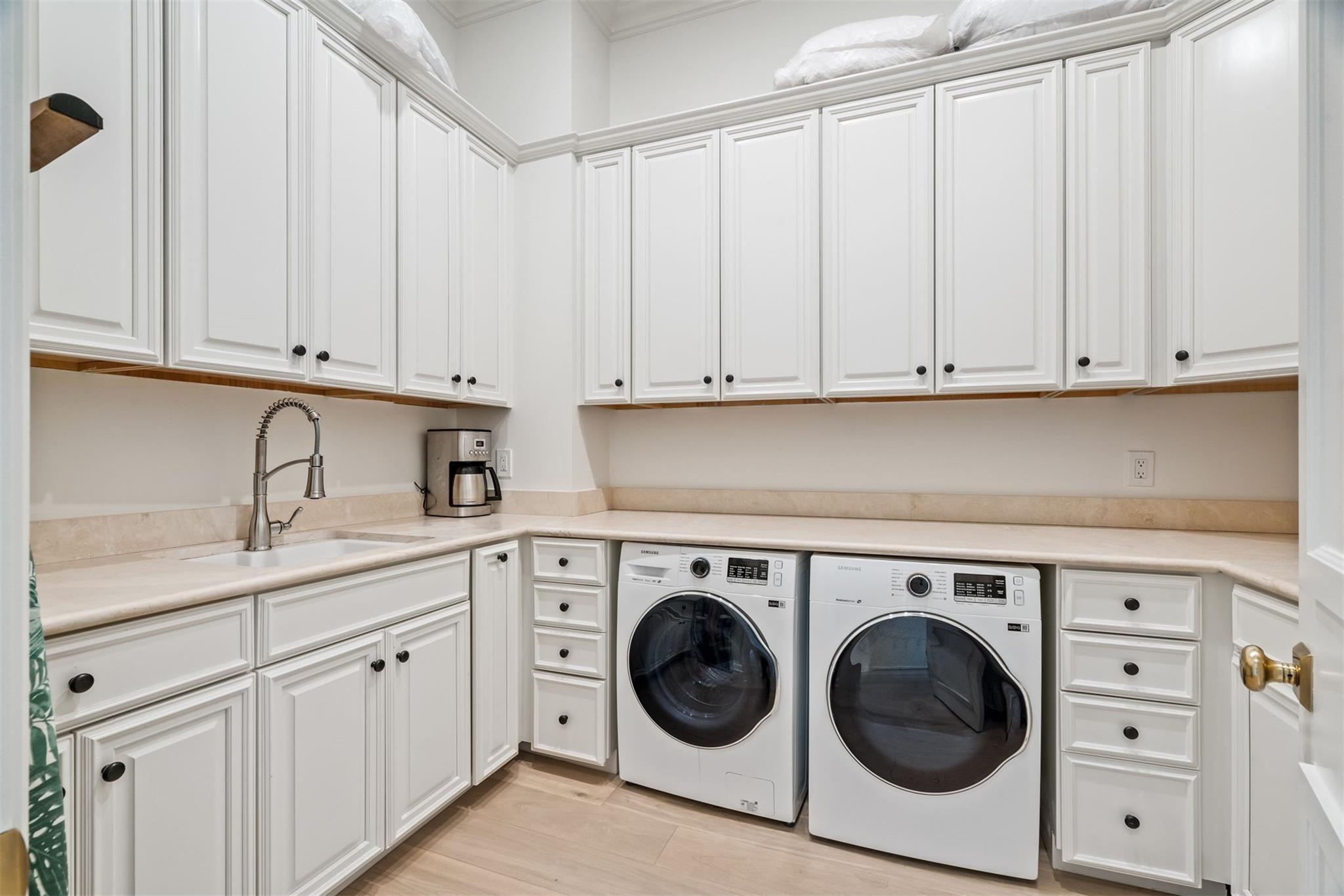 2530 Laguna Drive, Fort Lauderdale, FL 33316