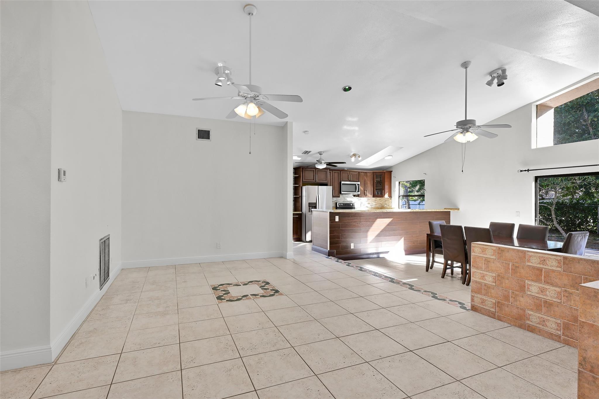 11136 NW 1st Place, Coral Springs, FL 33071