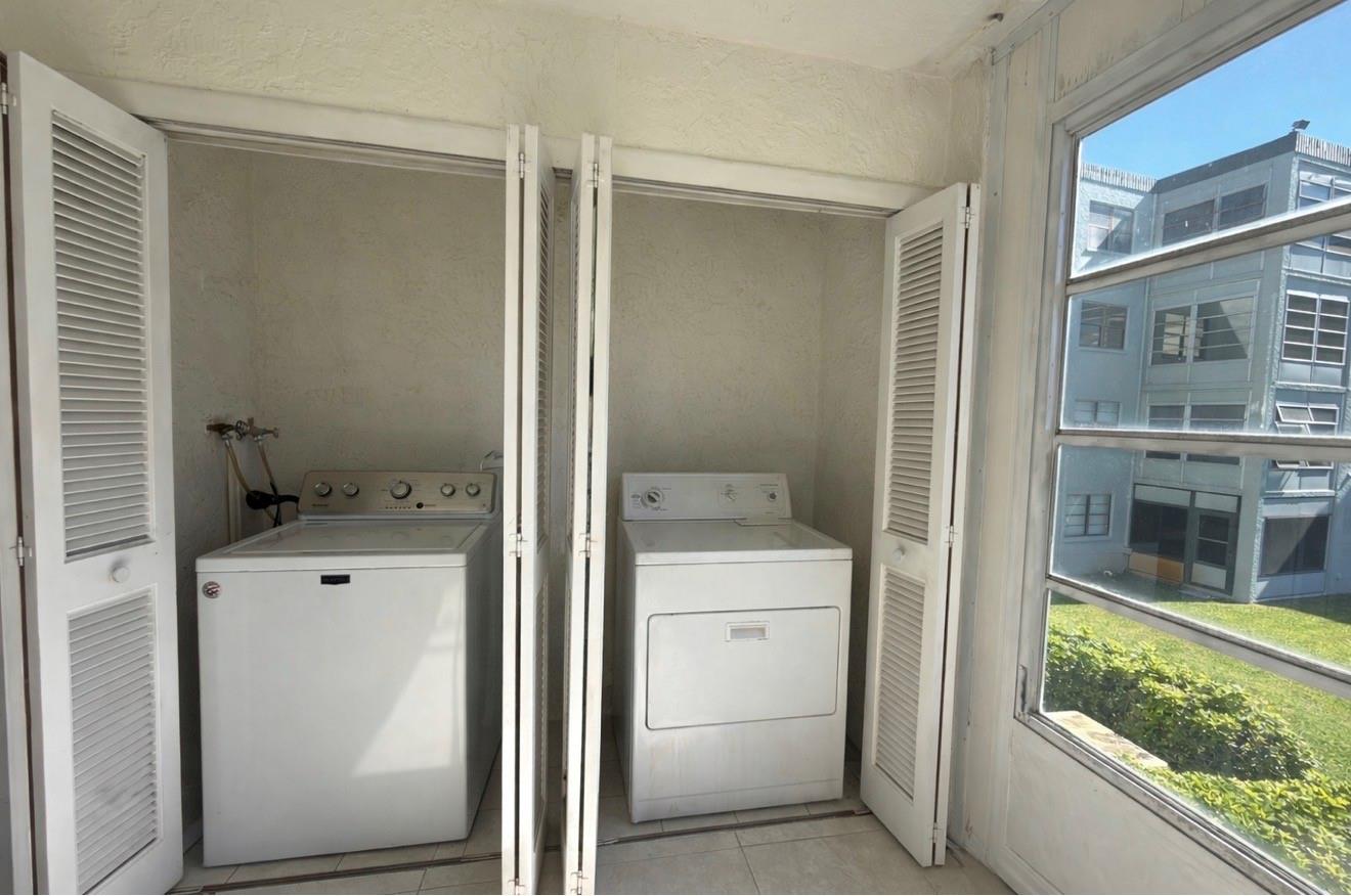 9440 SW 8 Street 208, Boca Raton, FL 33428