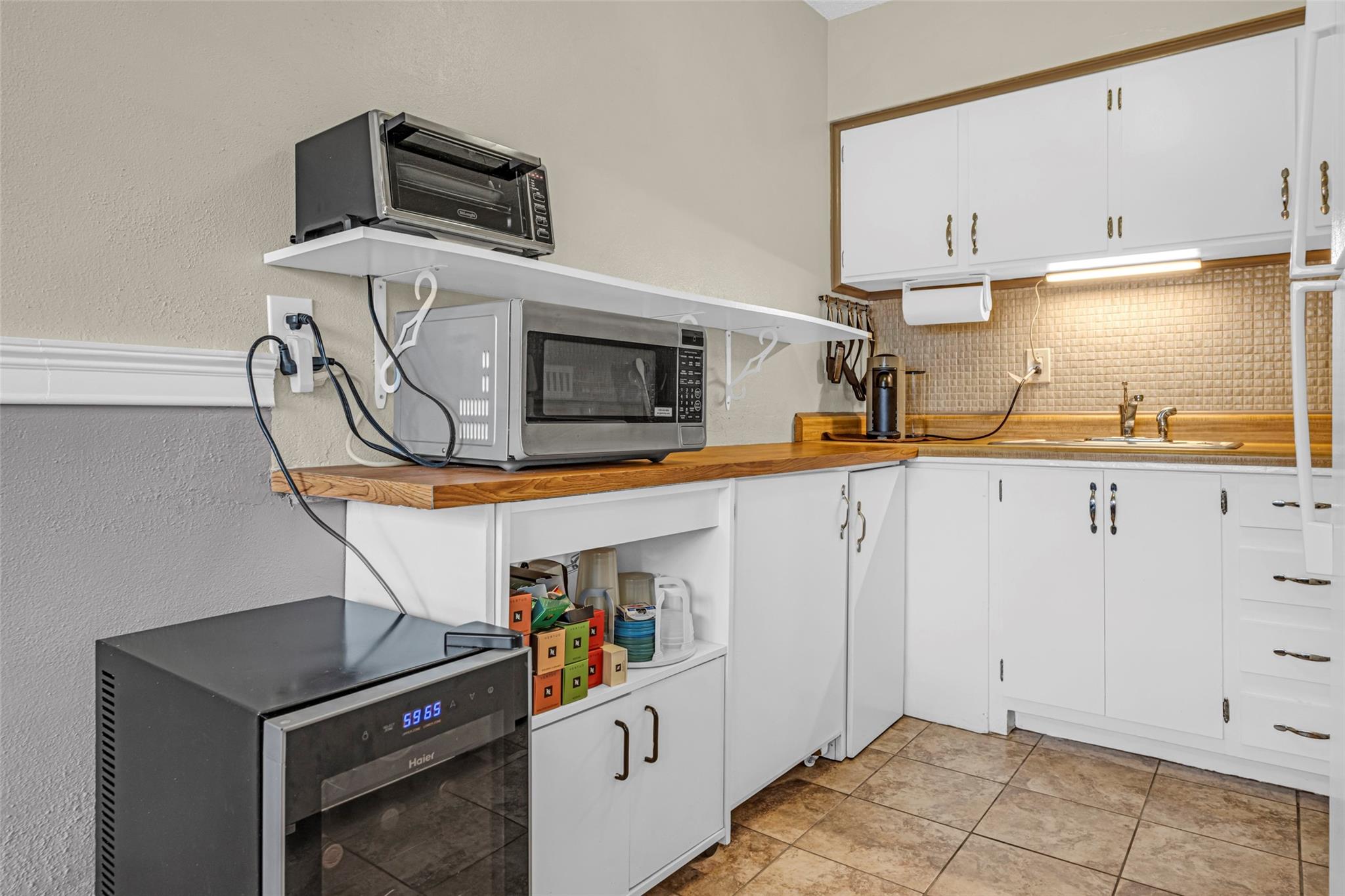 FREE STANDING WINE COOLER