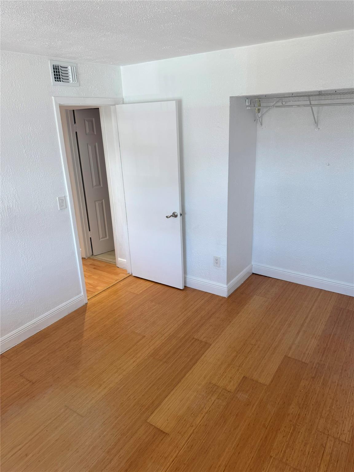 851 NE 209th Terrace 202, Miami, FL 33179