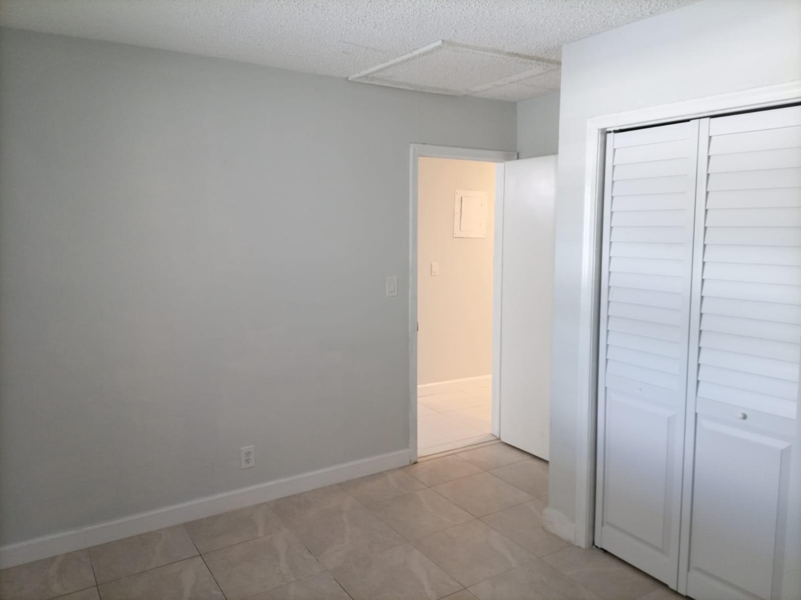 4000 NW Woodside Drive, Coral Springs, FL 33065