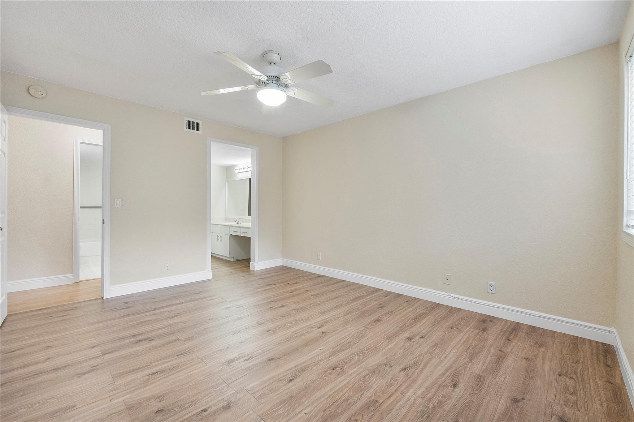 9899 Westview Drive 516, Coral Springs, FL 33076