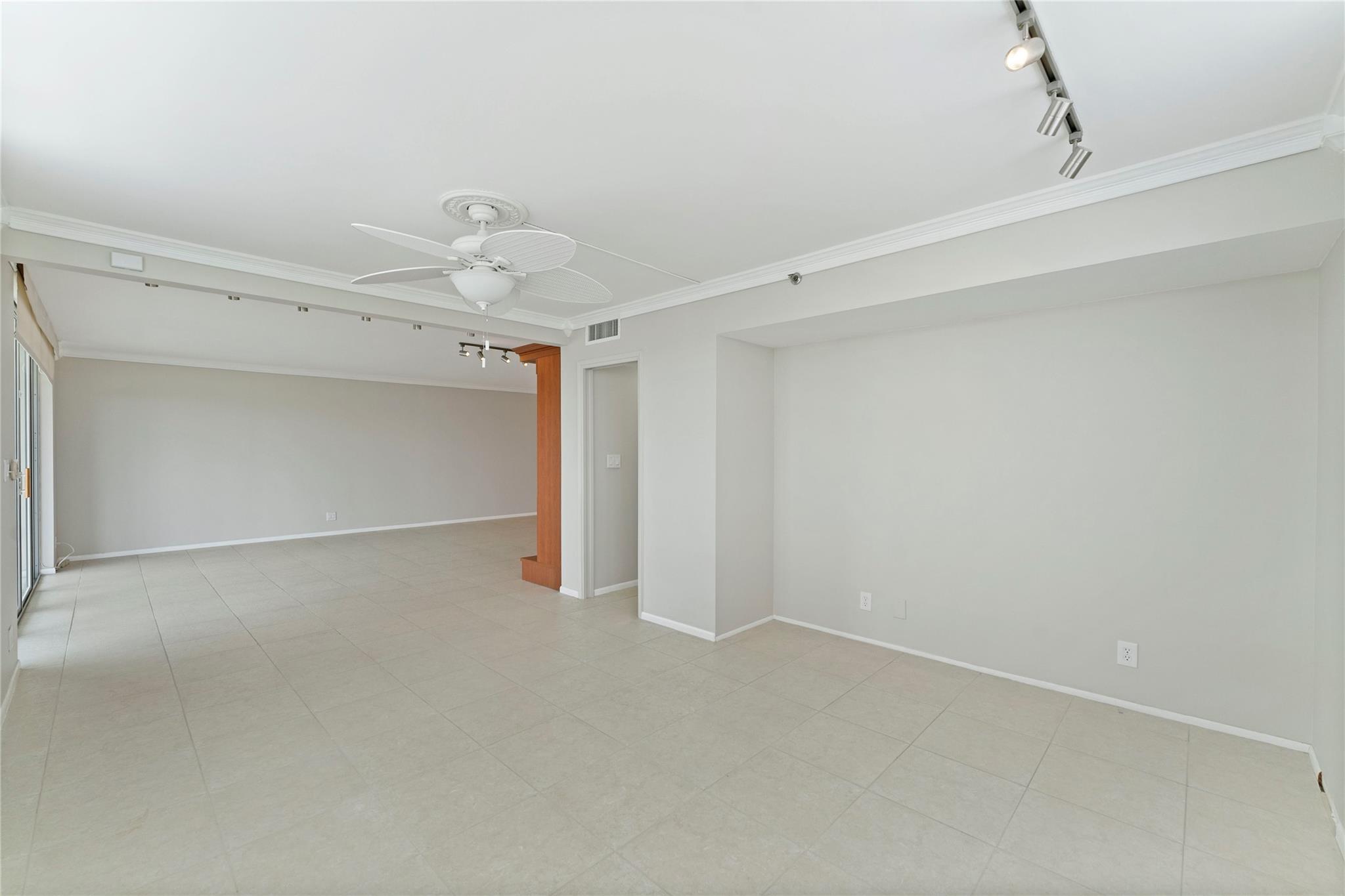 Photo for 3095 N Course Drive, 807, Pompano Beach, FL 33069 - Listing #FX-10508002 3095 N Course Drive, 807, Pompano Beach, FL 33069