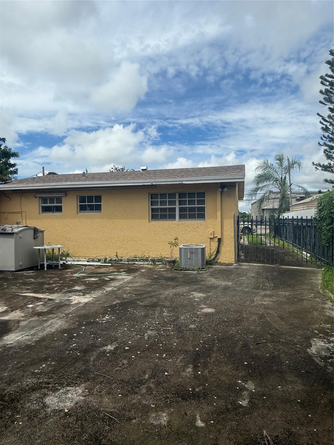 1270 NW 111th Street, Miami, FL 33167