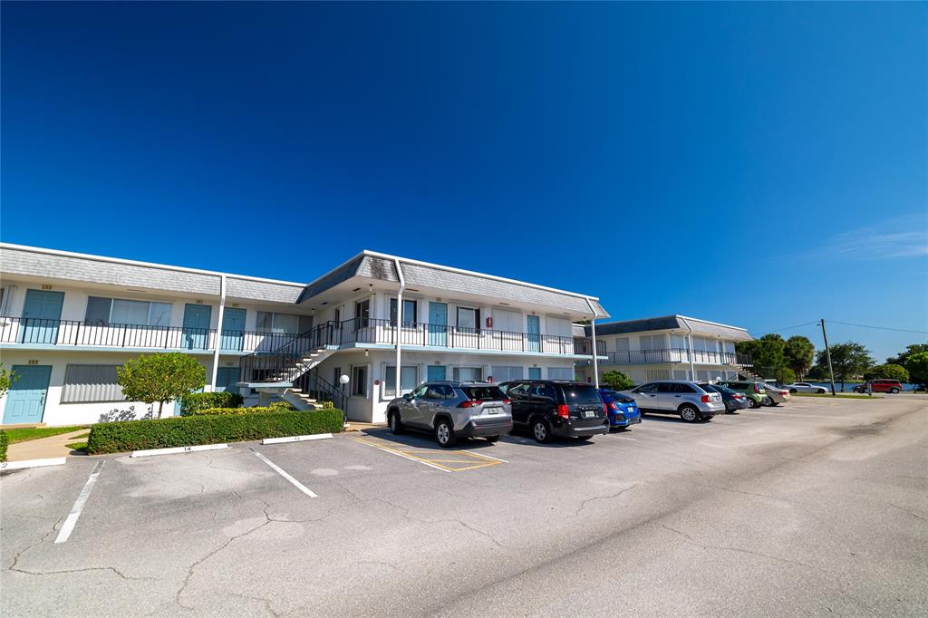 Photo for 3280 Lake Osborne Drive, 206, Lake Worth Beach, FL 33461 - Listing #FX-10432025 3280 Lake Osborne Drive, 206, Lake Worth Beach, FL 33461