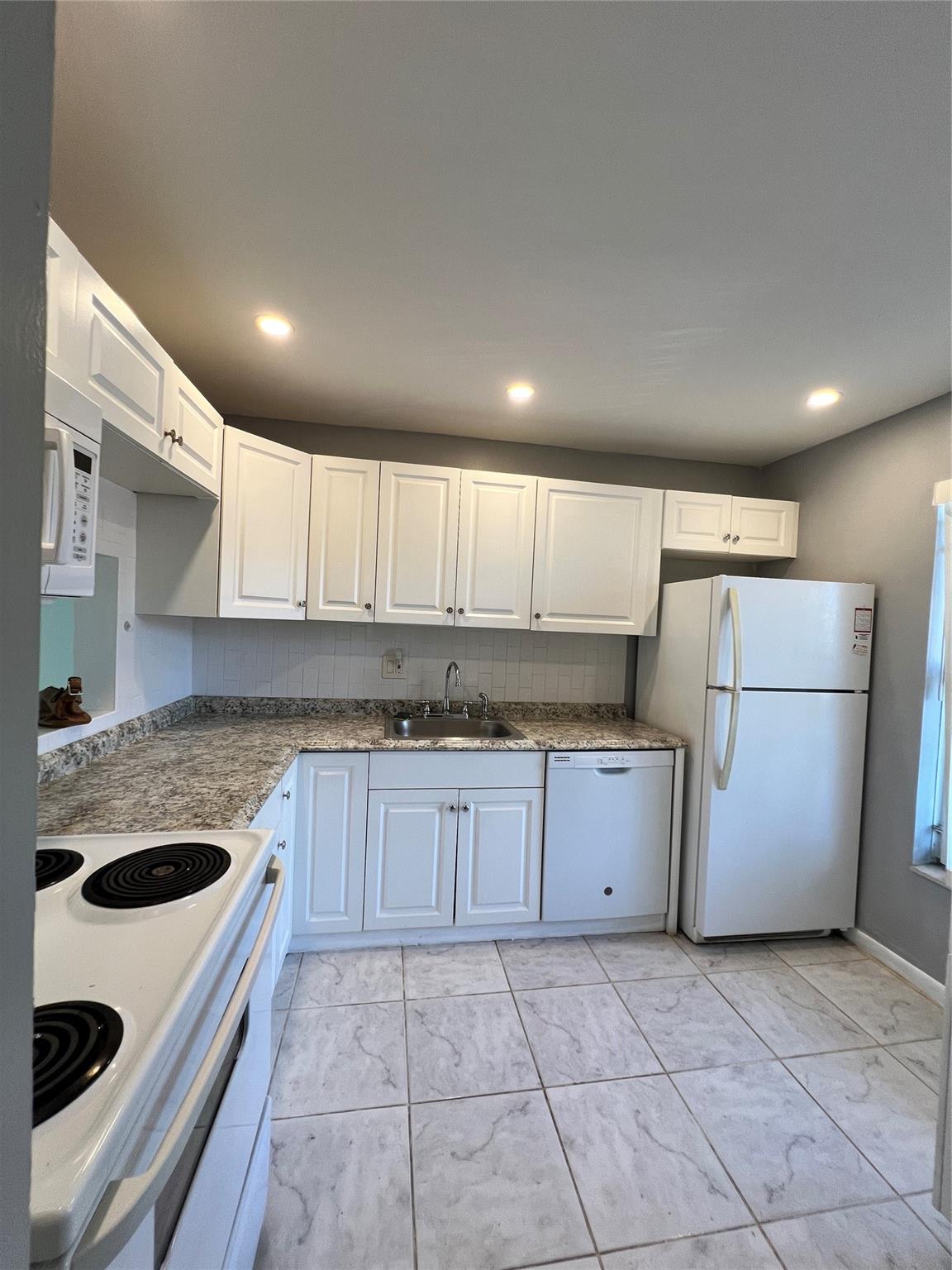 Photo for 6001 NW 61st Avenue, 110, Tamarac, FL 33319 - Listing #FX-10526629 6001 NW 61st Avenue, 110, Tamarac, FL 33319