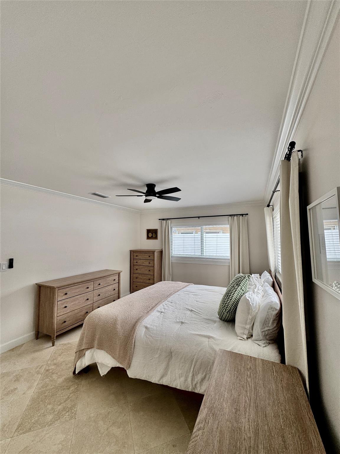 Primary Bedroom w/ Walk-in closet