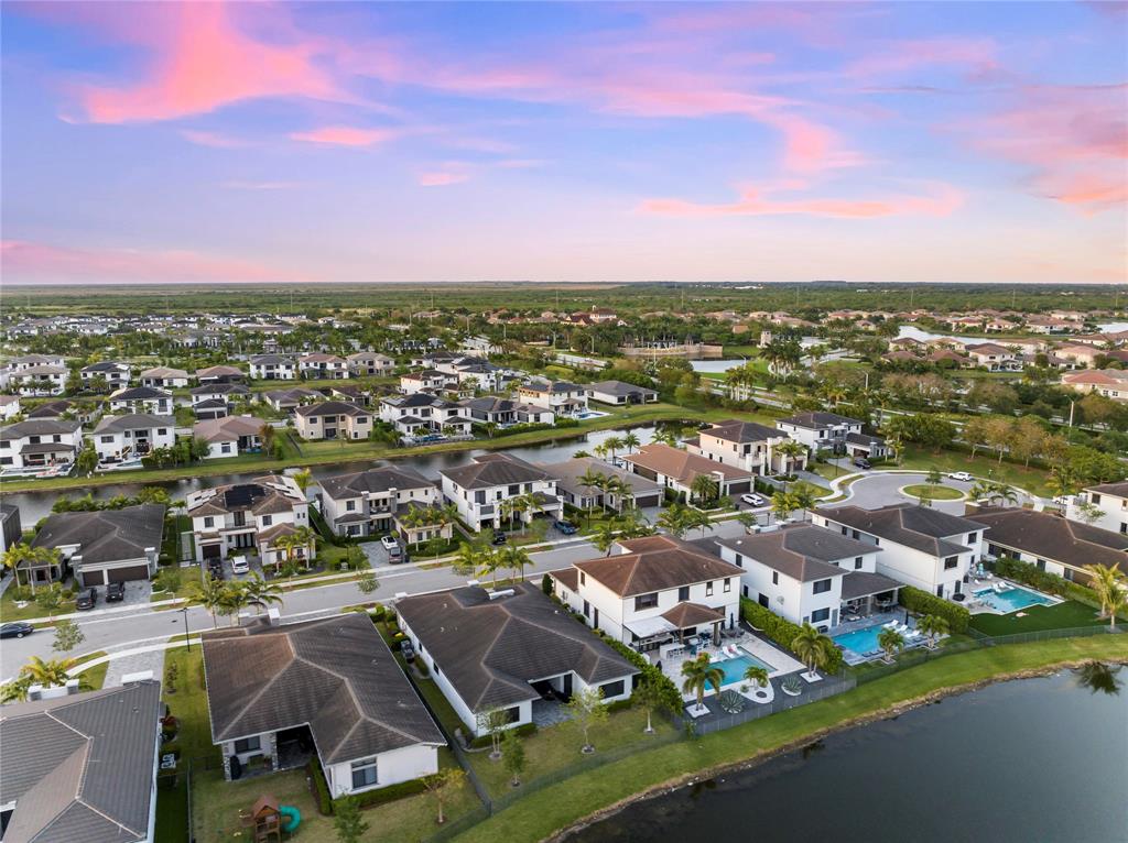 Photo for 10410 S Lago Vista Circle, Parkland, FL 33076 - Listing #FX-10434740 10410 S Lago Vista Circle, Parkland, FL 33076