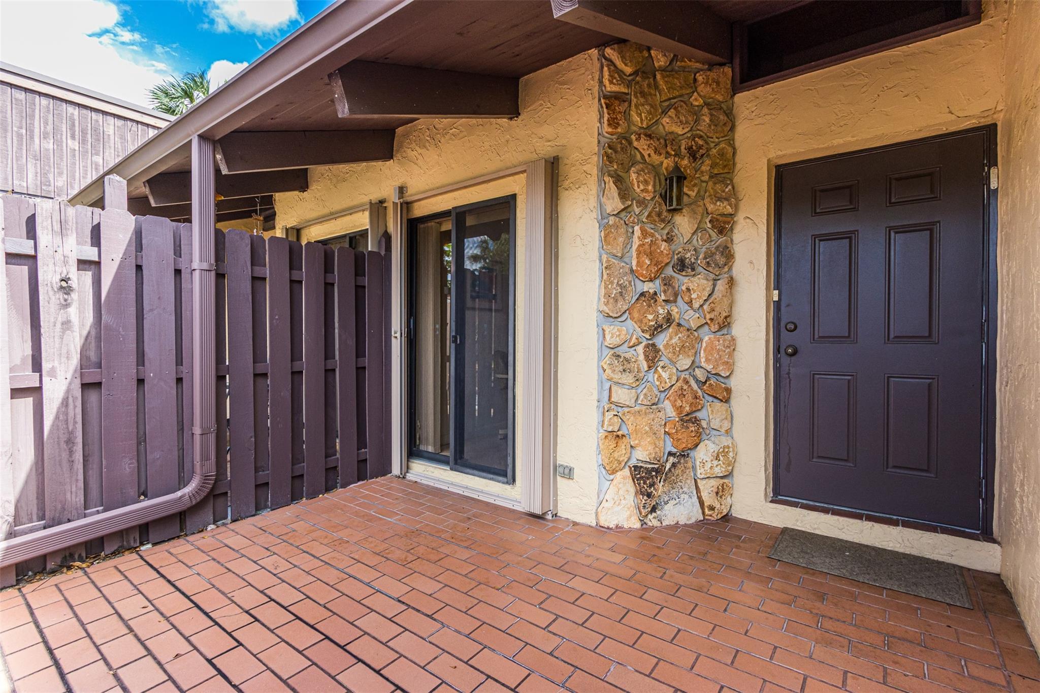 450 Briarwood Circle 2, Hollywood, FL 33024