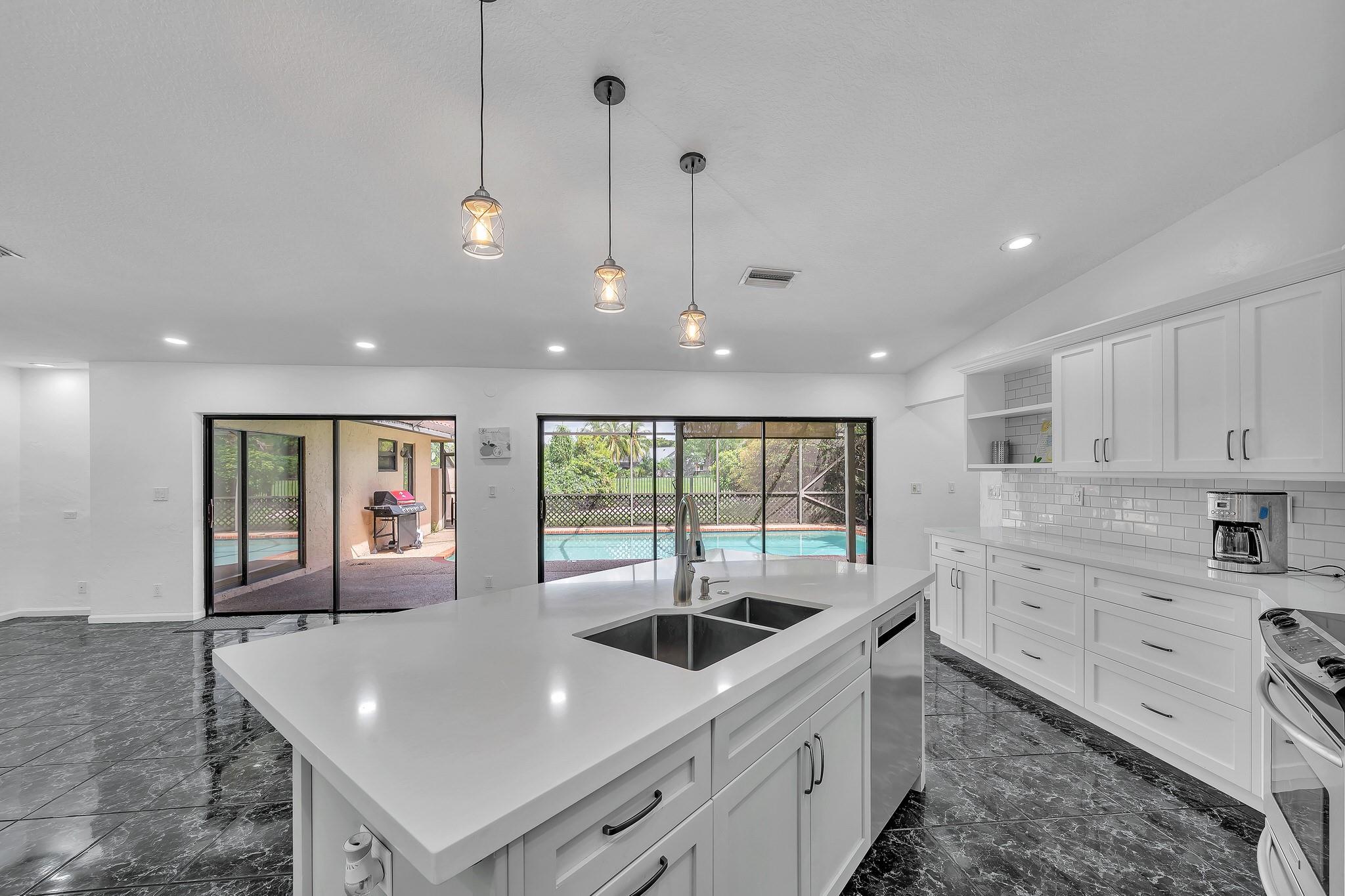 303 NW 105th Terrace, Coral Springs, FL 33071