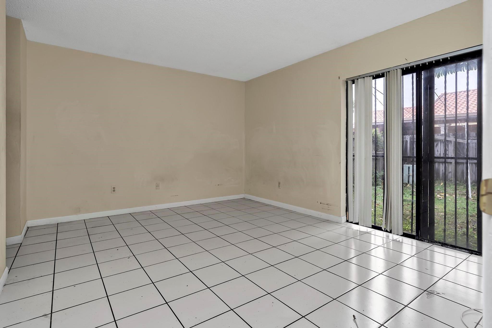 602 SW 99th Place, Miami, FL 33174