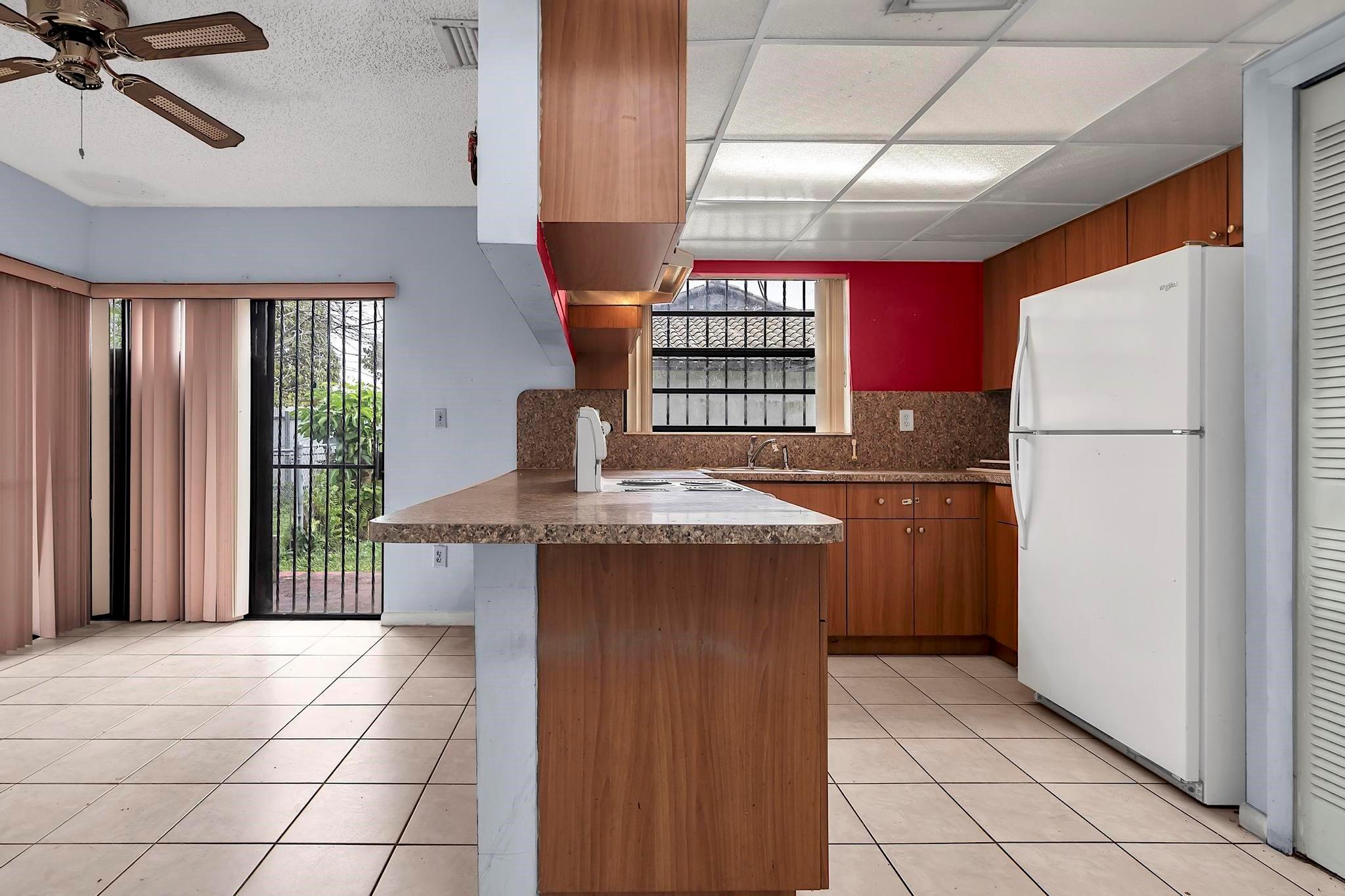 602 SW 99th Place, Miami, FL 33174