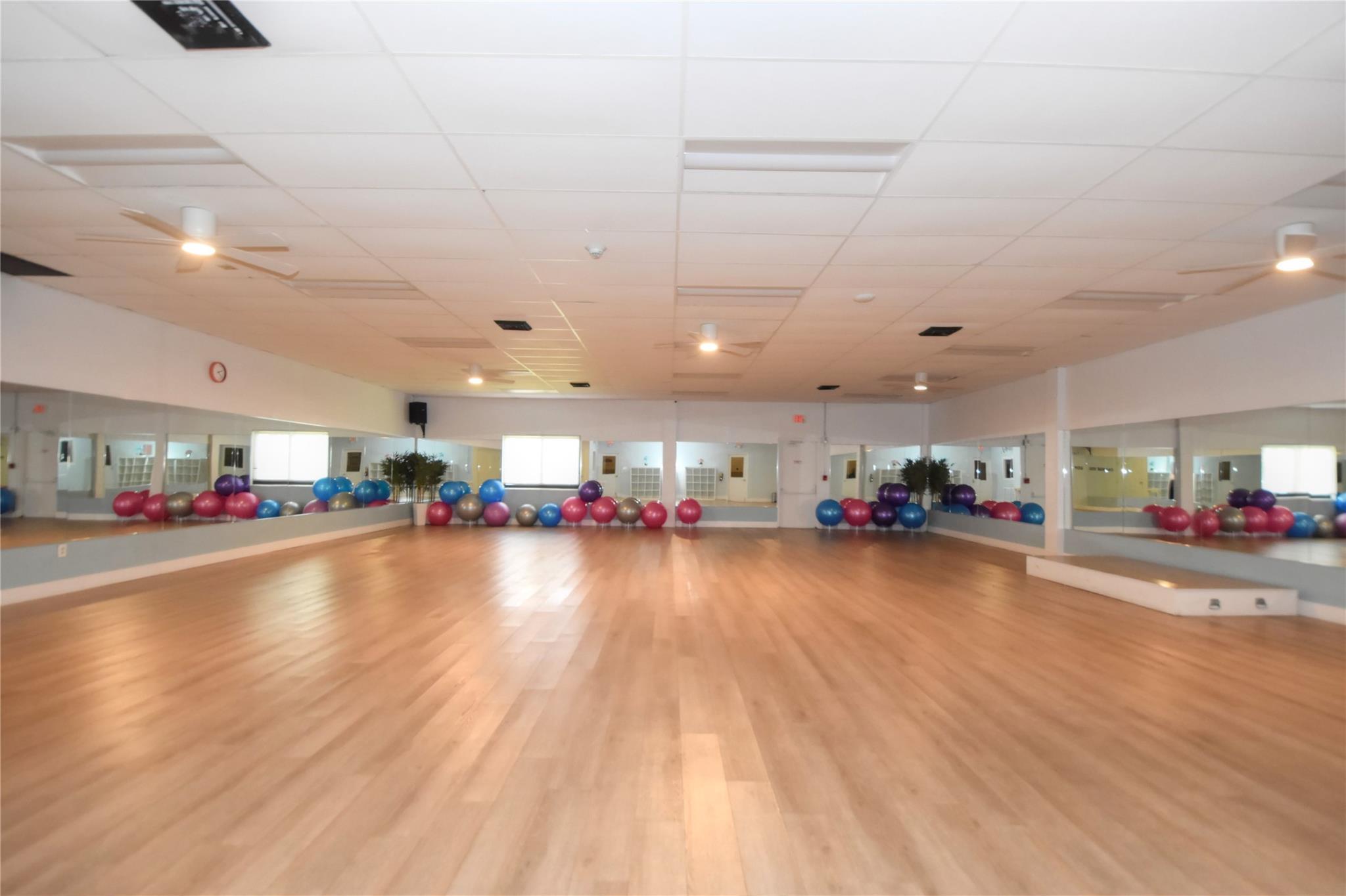 Photo for 98 Gables Boulevard, Weston, FL 33326 - Listing #FX-10506101 98 Gables Boulevard, Weston, FL 33326
