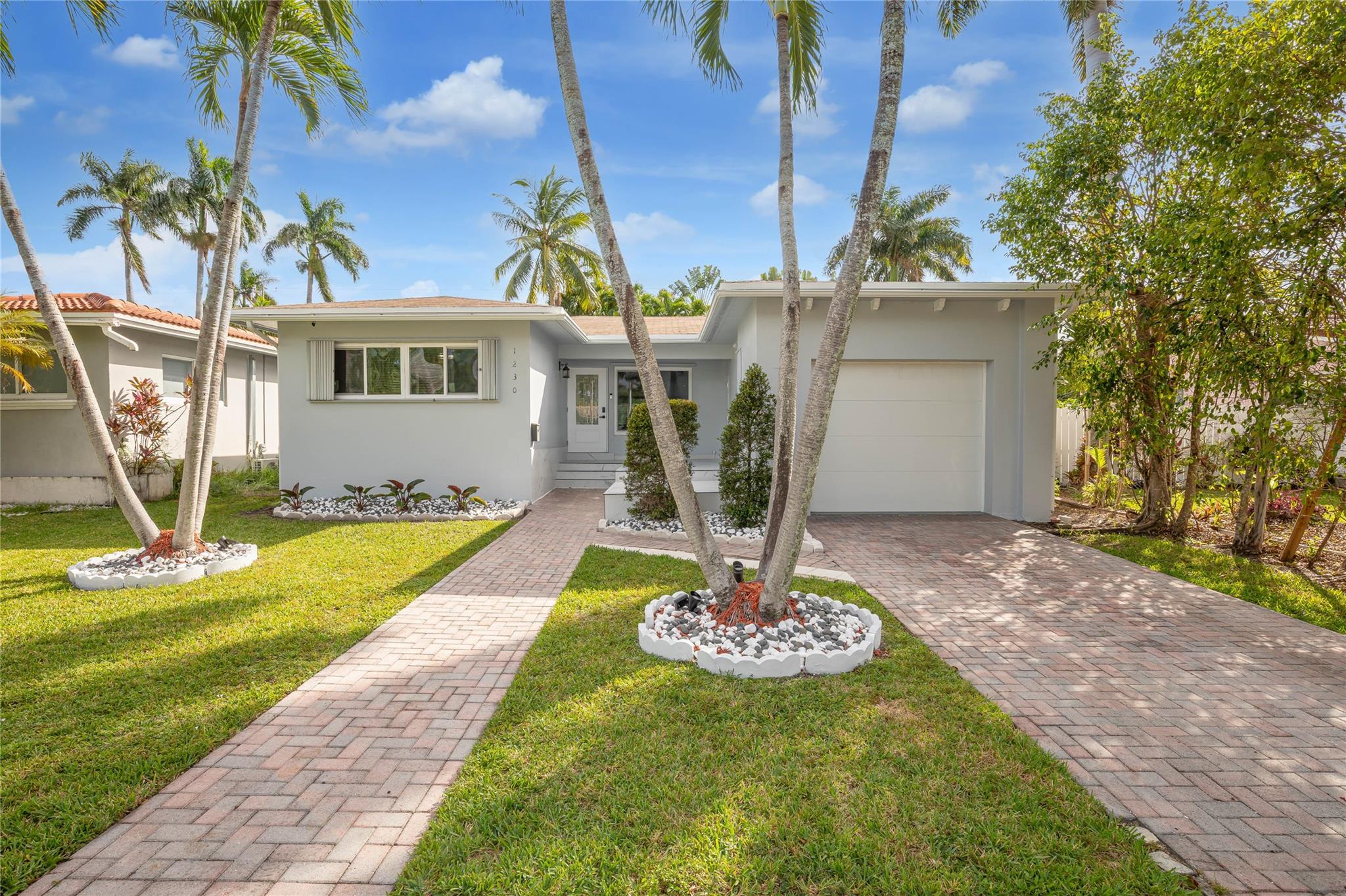 Photo for 1230 Hollywood Boulevard, Hollywood, FL 33019 - listing #FX-10535401 1230 Hollywood Boulevard, Hollywood, FL 33019