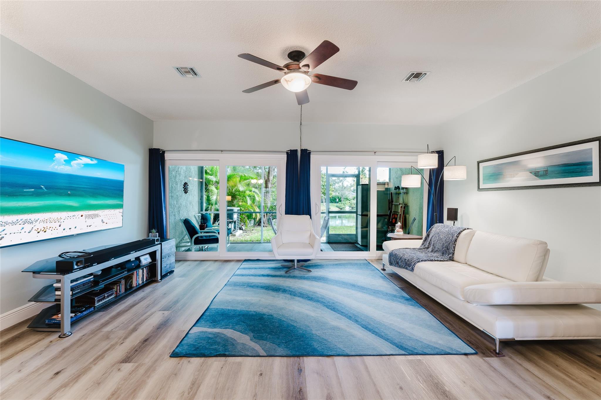 Photo for 272 W Hemingway Circle, Margate, FL 33063 - listing #FX-10535354 272 W Hemingway Circle, Margate, FL 33063