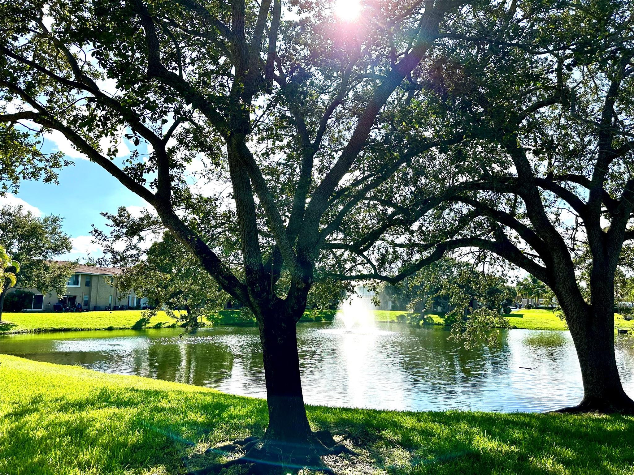 930 Twin Lakes Drive 8-P, Coral Springs, FL 33071