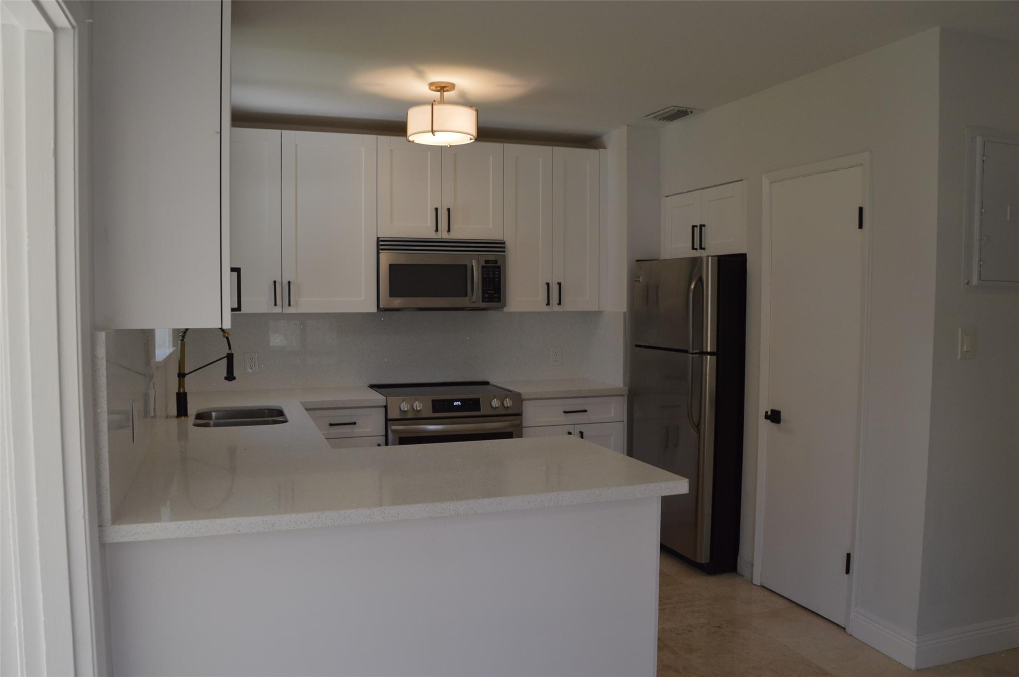 1430 NE 16th Avenue, Fort Lauderdale, FL 33304