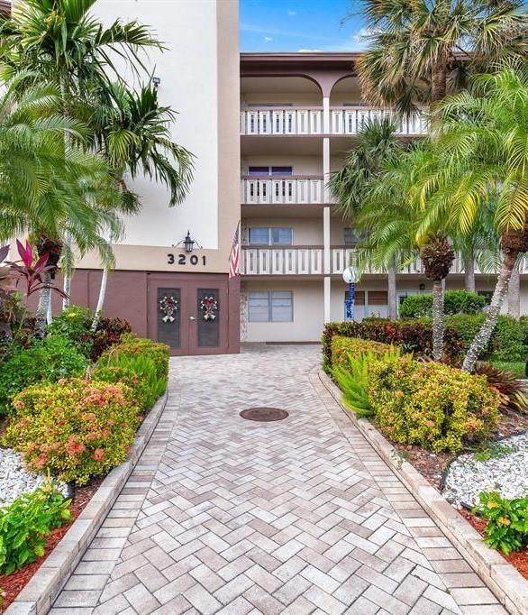 Photo for 3201 Portofino Point, e3, Coconut Creek, FL 33066 - listing #FX-10533079 3201 Portofino Point, e3, Coconut Creek, FL 33066