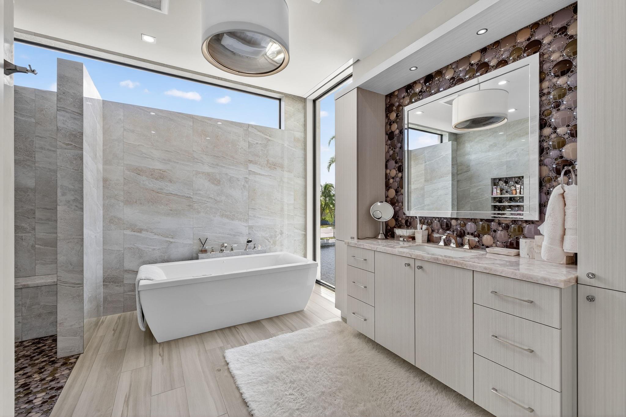 1 Royal Palm Drive, Fort Lauderdale, FL 33301