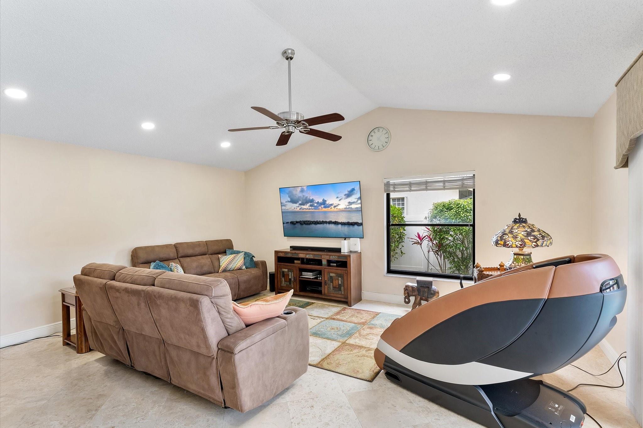 7207 NW 44 Street, Coral Springs, FL 33065