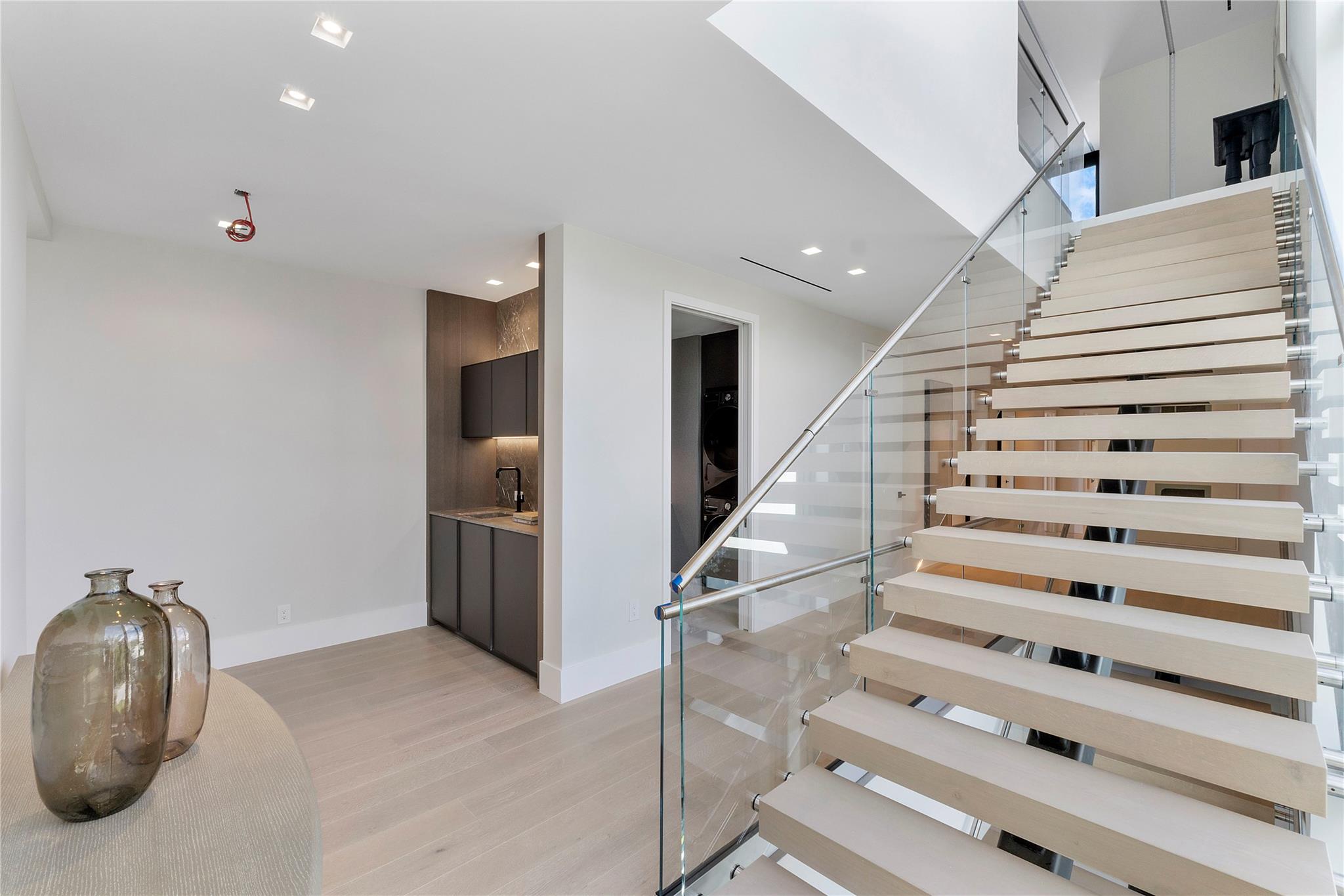 2880 NE 28th Street, Fort Lauderdale, FL 33306