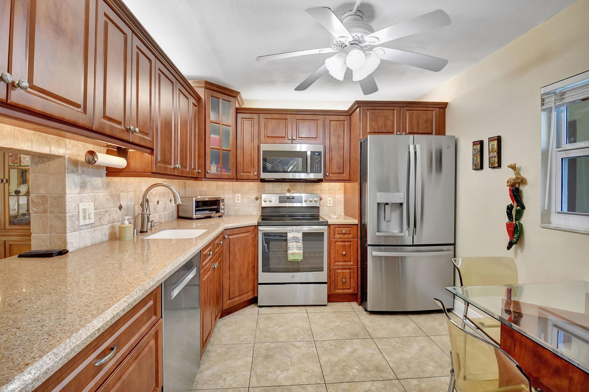 Photo for 2620 NE 1st Court, 311, Boynton Beach, FL 33435 - Listing #FX-10474605 2620 NE 1st Court, 311, Boynton Beach, FL 33435
