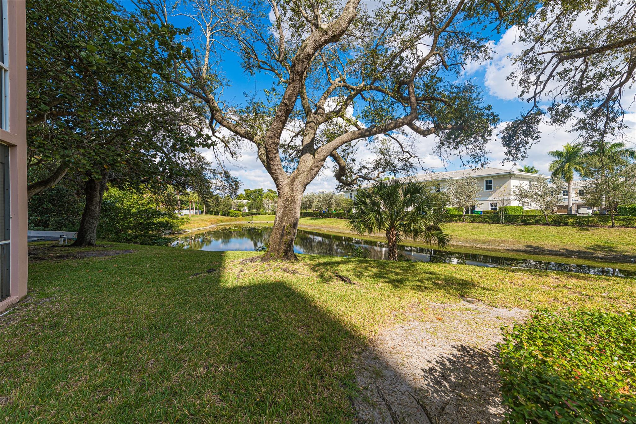 3575 Broken Woods Drive 303, Coral Springs, FL 33065