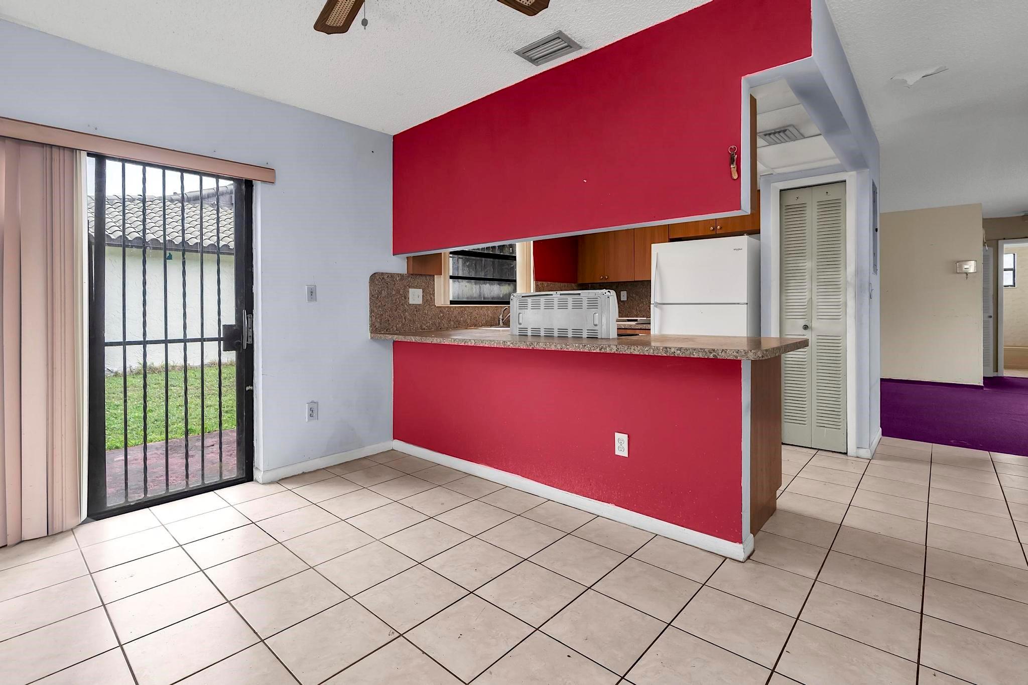 602 SW 99th Place, Miami, FL 33174