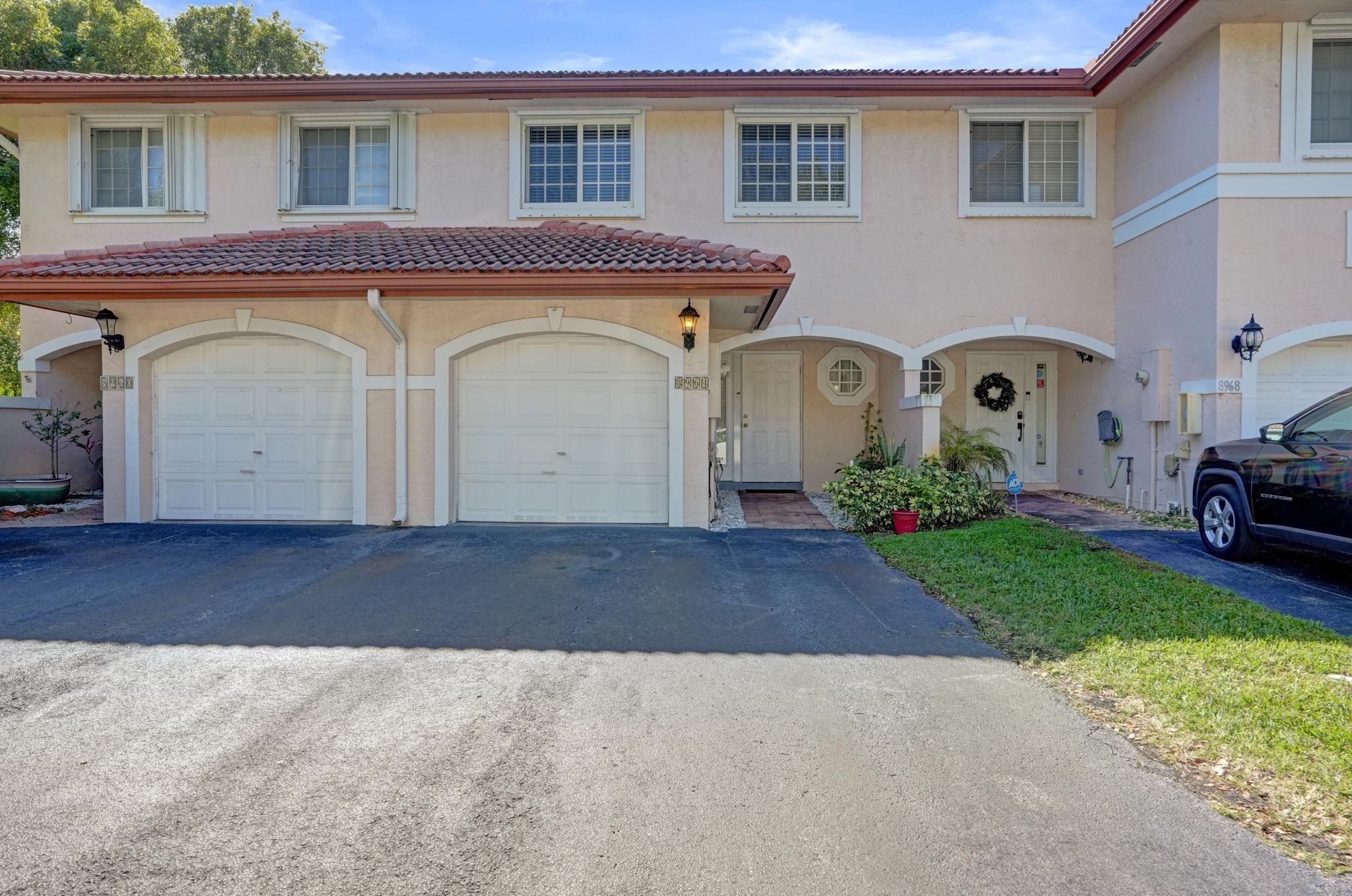 8964 NW 38th Drive 8964, Coral Springs, FL 33065