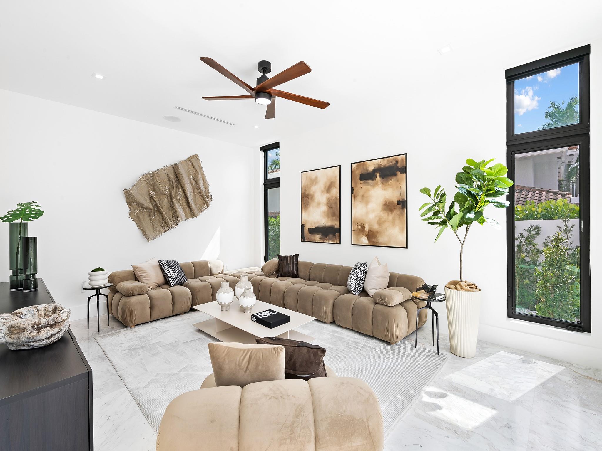 111 Fiesta Way, Fort Lauderdale, FL 33301