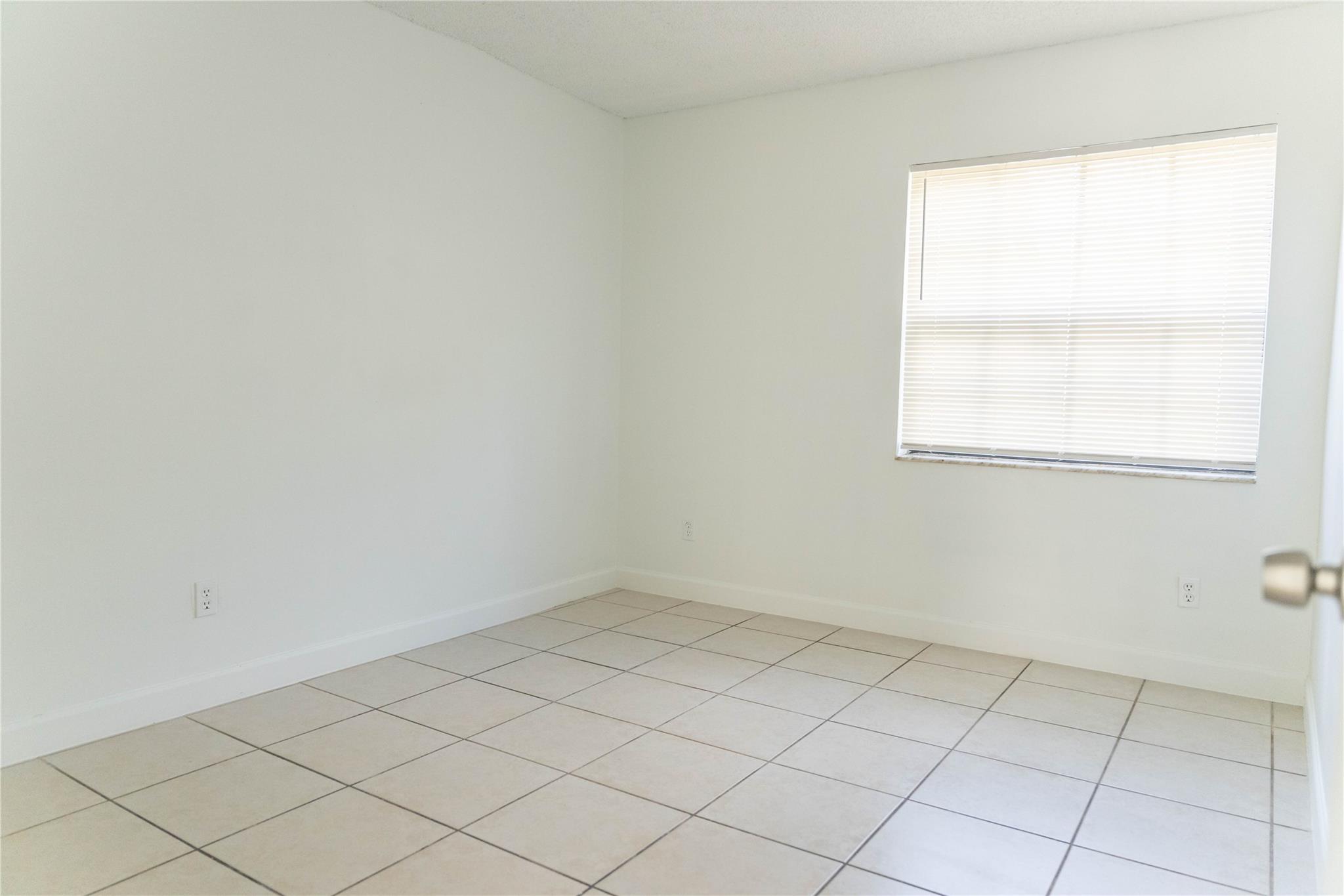 11680 NW 39th Street, Coral Springs, FL 33065