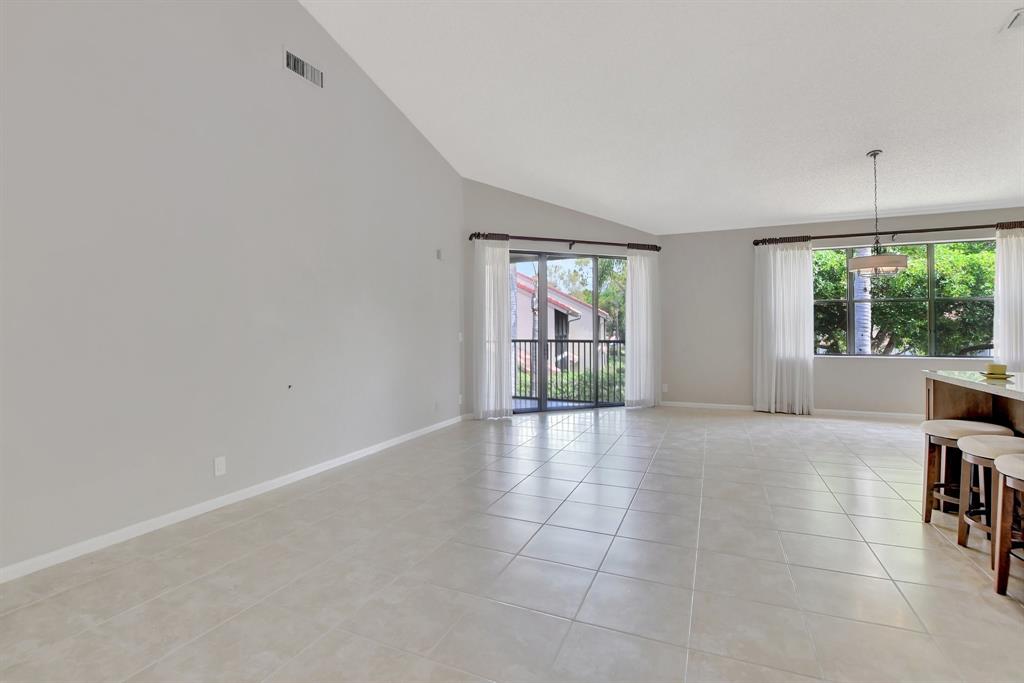 Photo for 5801 Coach House Circle, Unit E, Boca Raton, FL 33486 - Listing #FX-10436780 5801 Coach House Circle, Unit E, Boca Raton, FL 33486