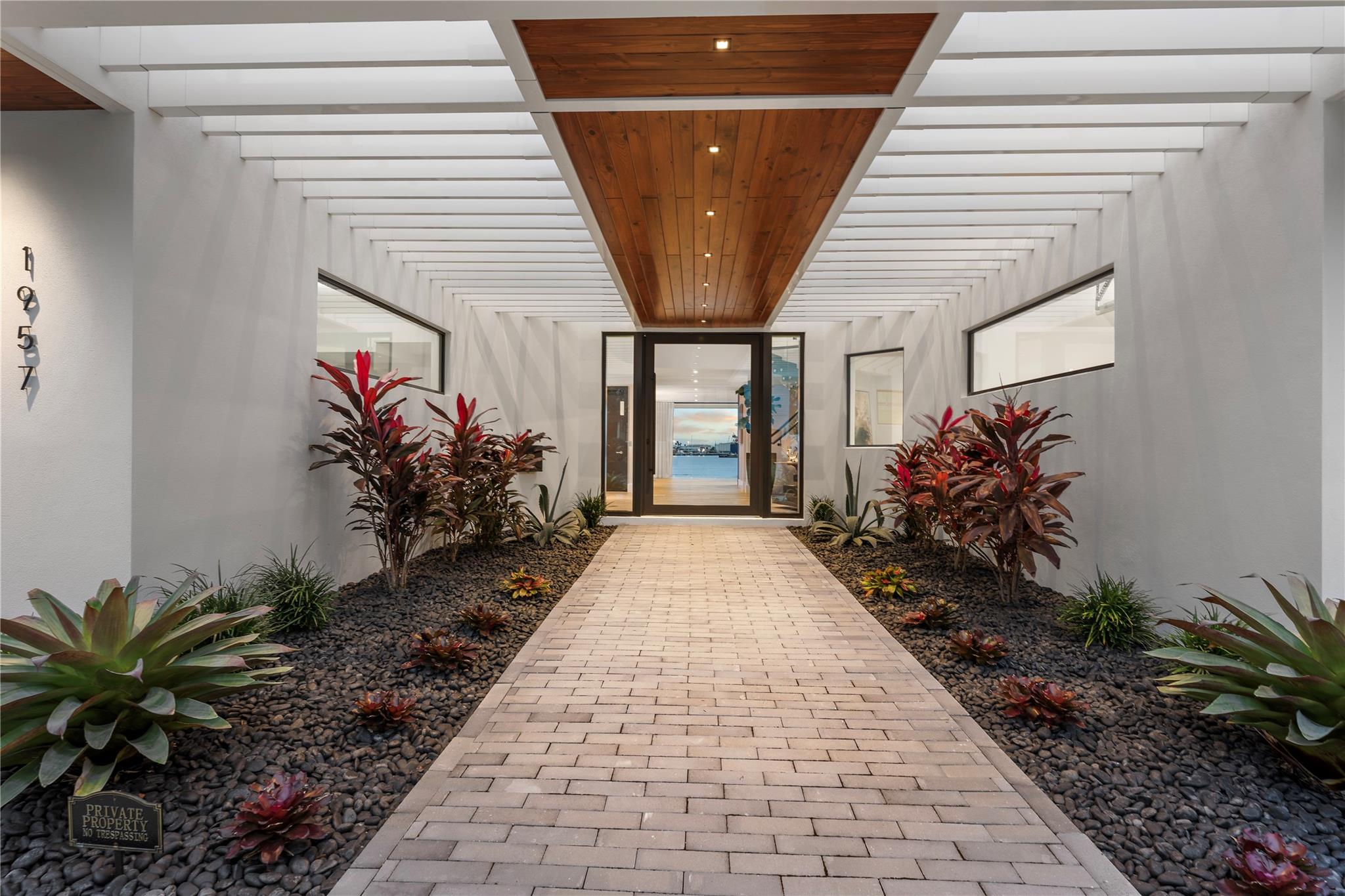 1957 Harbourview Drive, Fort Lauderdale, FL 33316