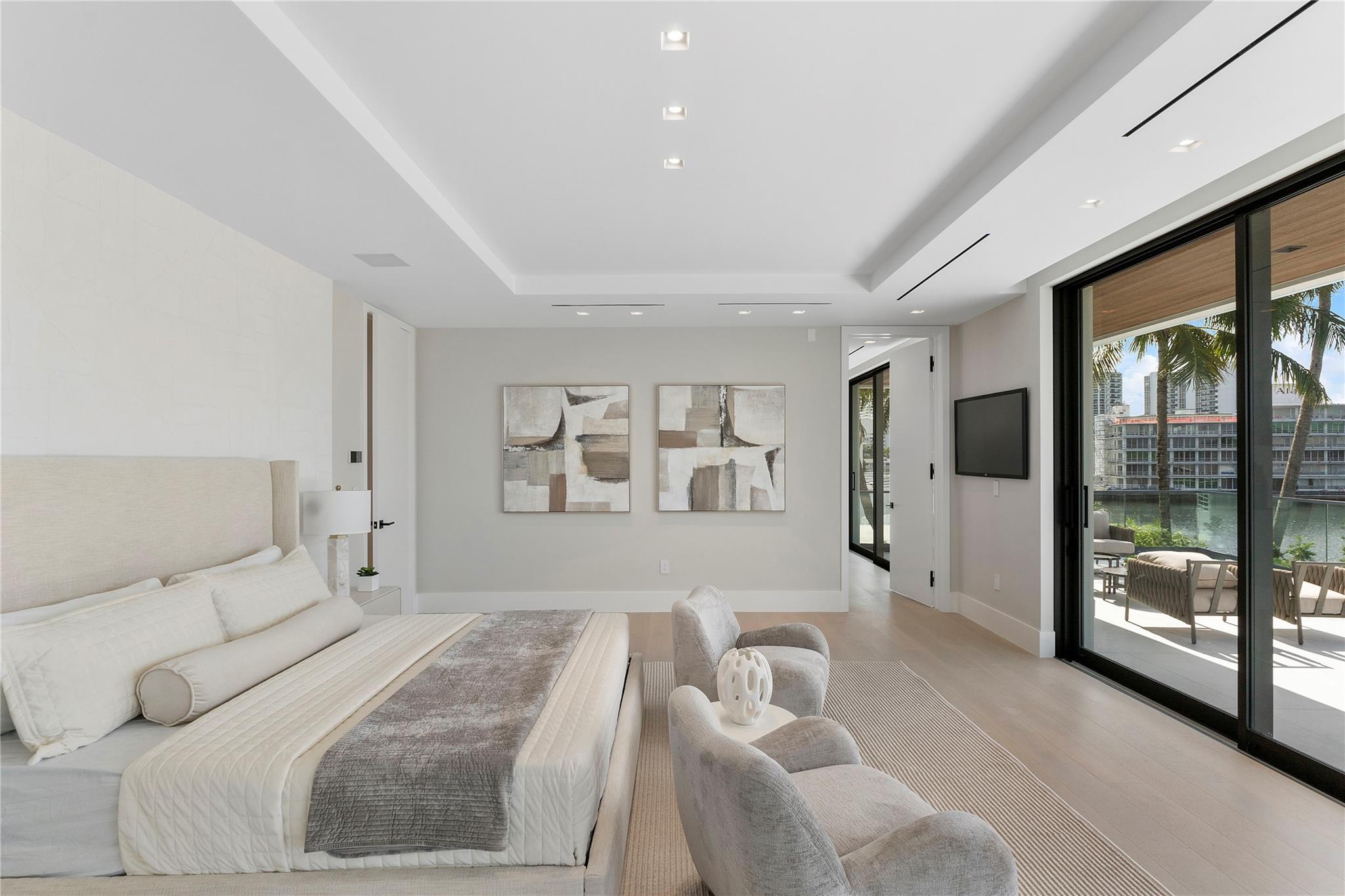 2880 NE 28th Street, Fort Lauderdale, FL 33306