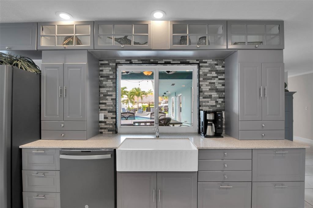 Photo for 5880 SW 19th Street, Plantation, FL 33317 - Listing #FX-10436185 5880 SW 19th Street, Plantation, FL 33317