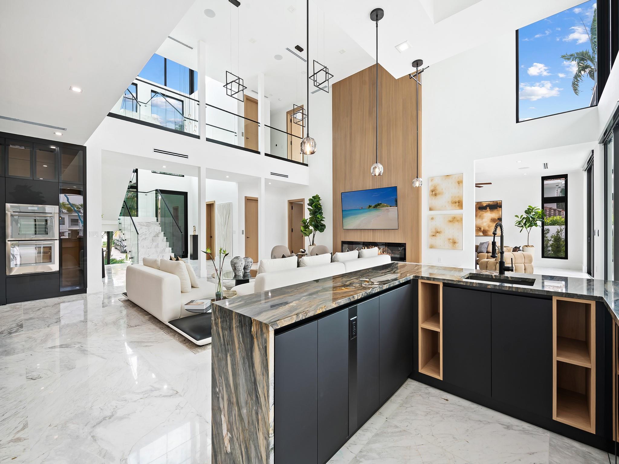 111 Fiesta Way, Fort Lauderdale, FL 33301