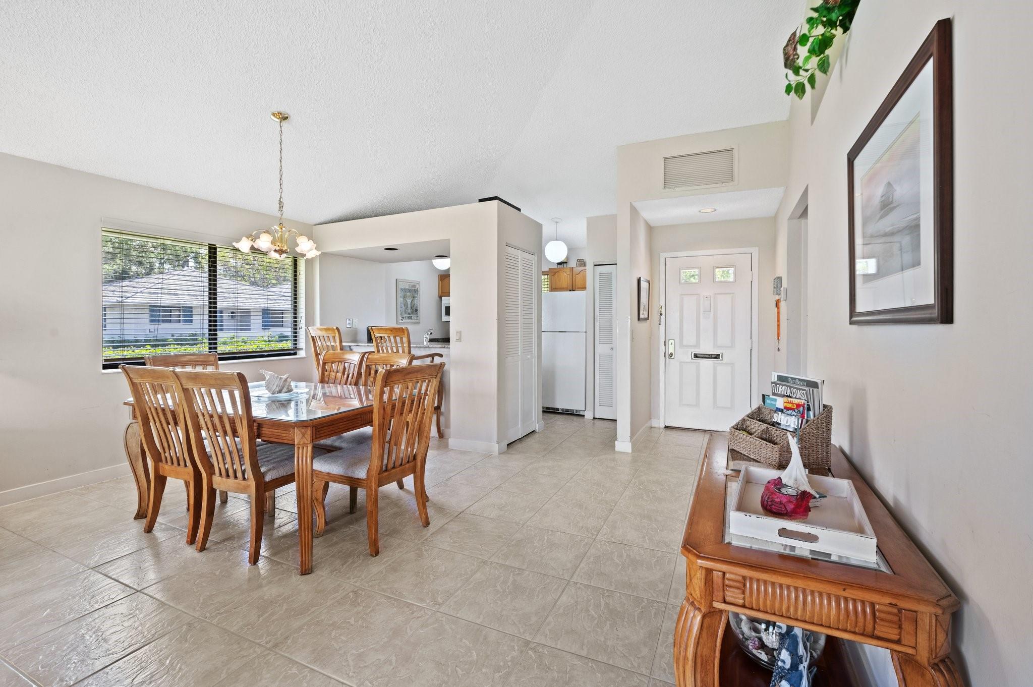 Photo for 616 Club Drive, 616, Palm Beach Gardens, FL 33418 - Listing #FX-10502346 616 Club Drive, 616, Palm Beach Gardens, FL 33418