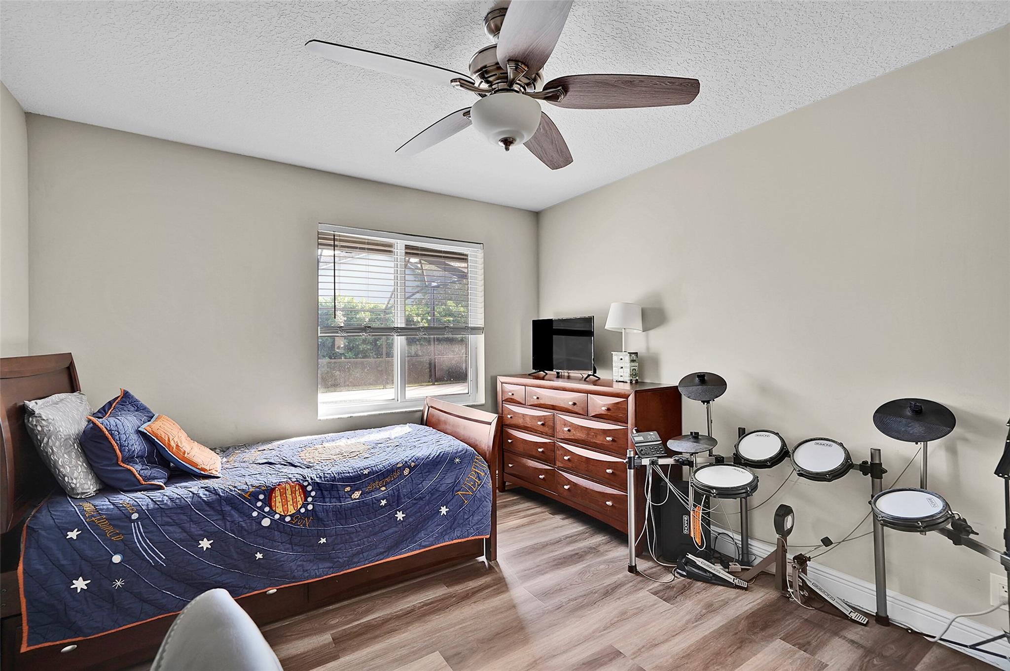 4983 NW 107th Avenue, Coral Springs, FL 33076