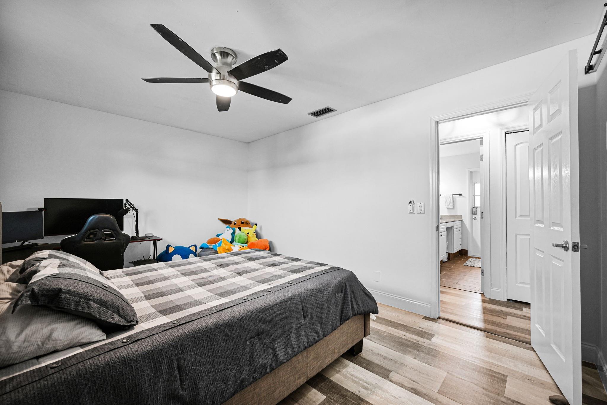 9921 NW 38th Street, Coral Springs, FL 33065