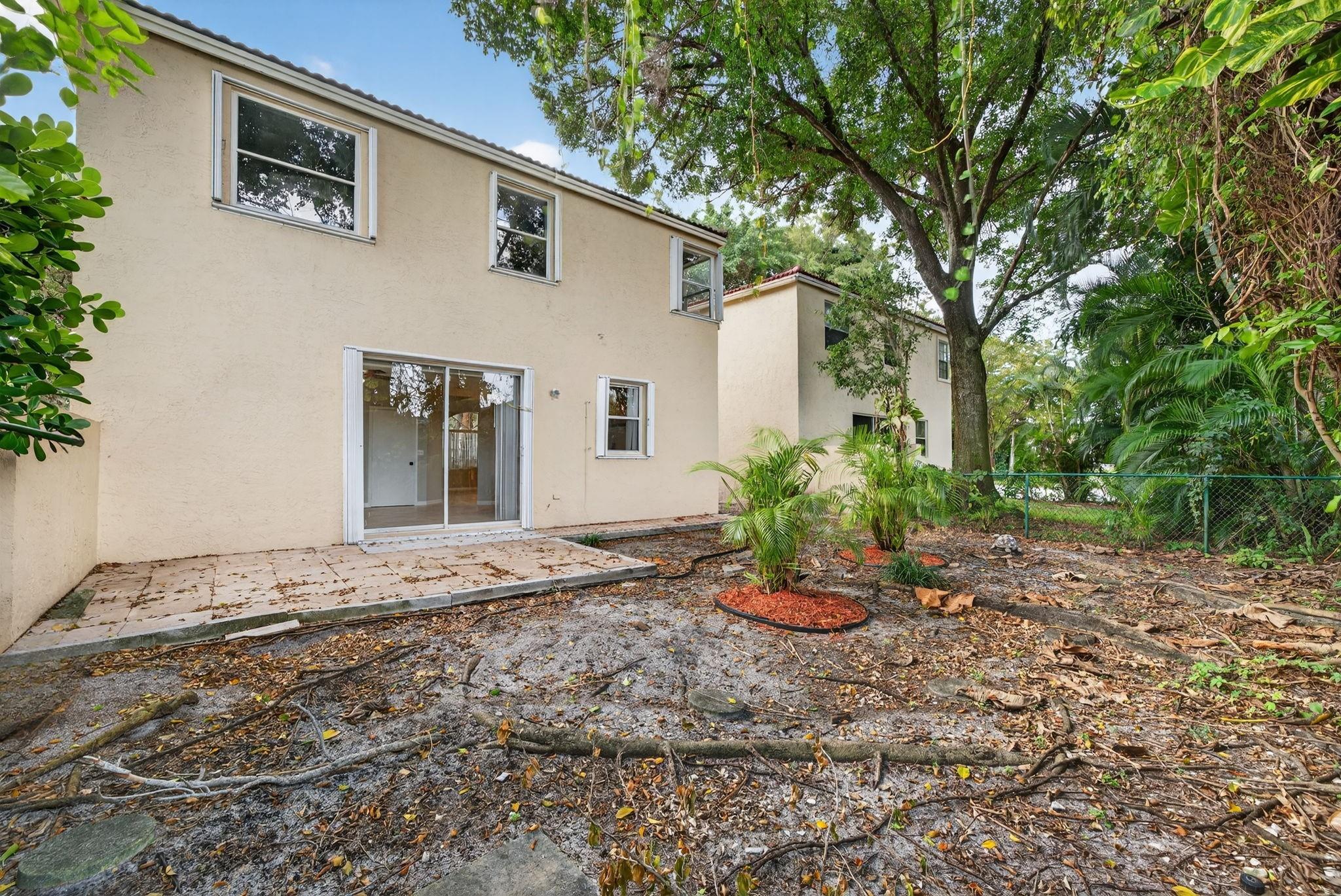 8743 NW 6th Court, Coral Springs, FL 33071