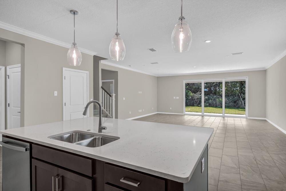 621 SE Ranch Oak Circle ~ Ready Now