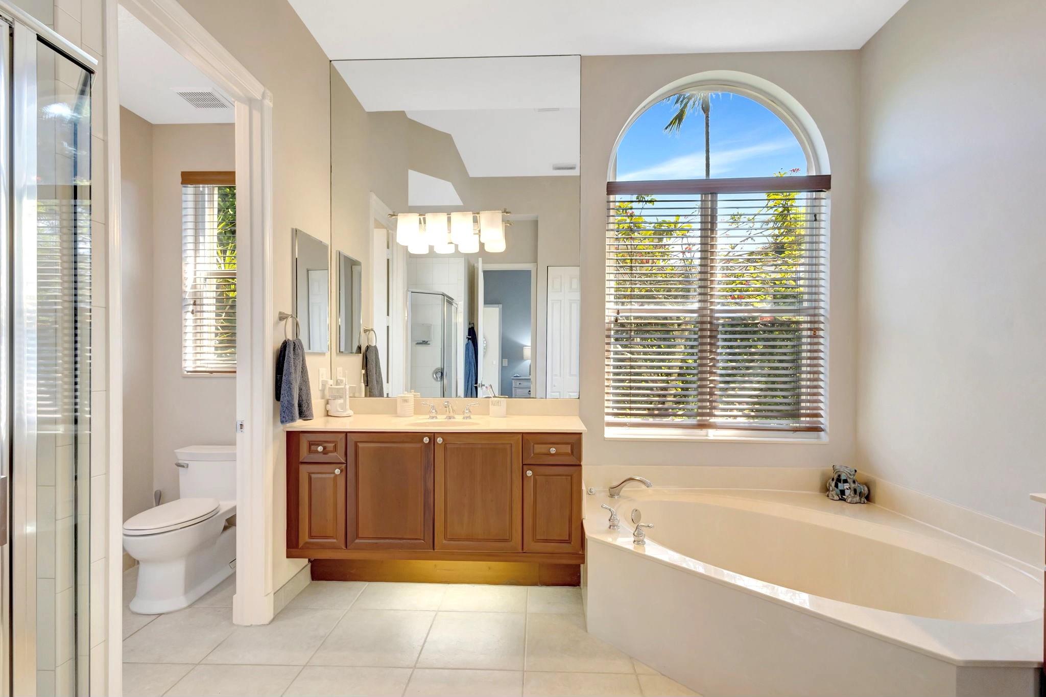 Photo for 150 Sedona Way, Palm Beach Gardens, FL 33418 - Listing #FX-10491657 150 Sedona Way, Palm Beach Gardens, FL 33418