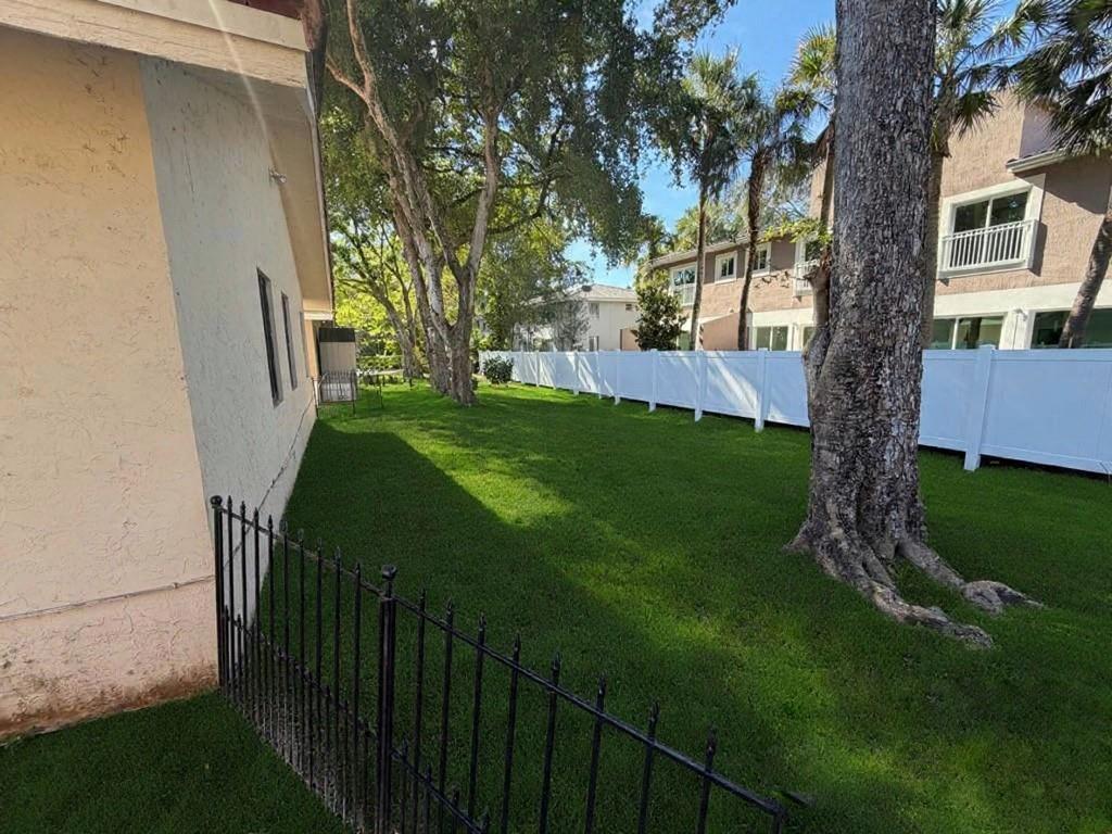 1512 NW 93rd Terrace, Coral Springs, FL 33071